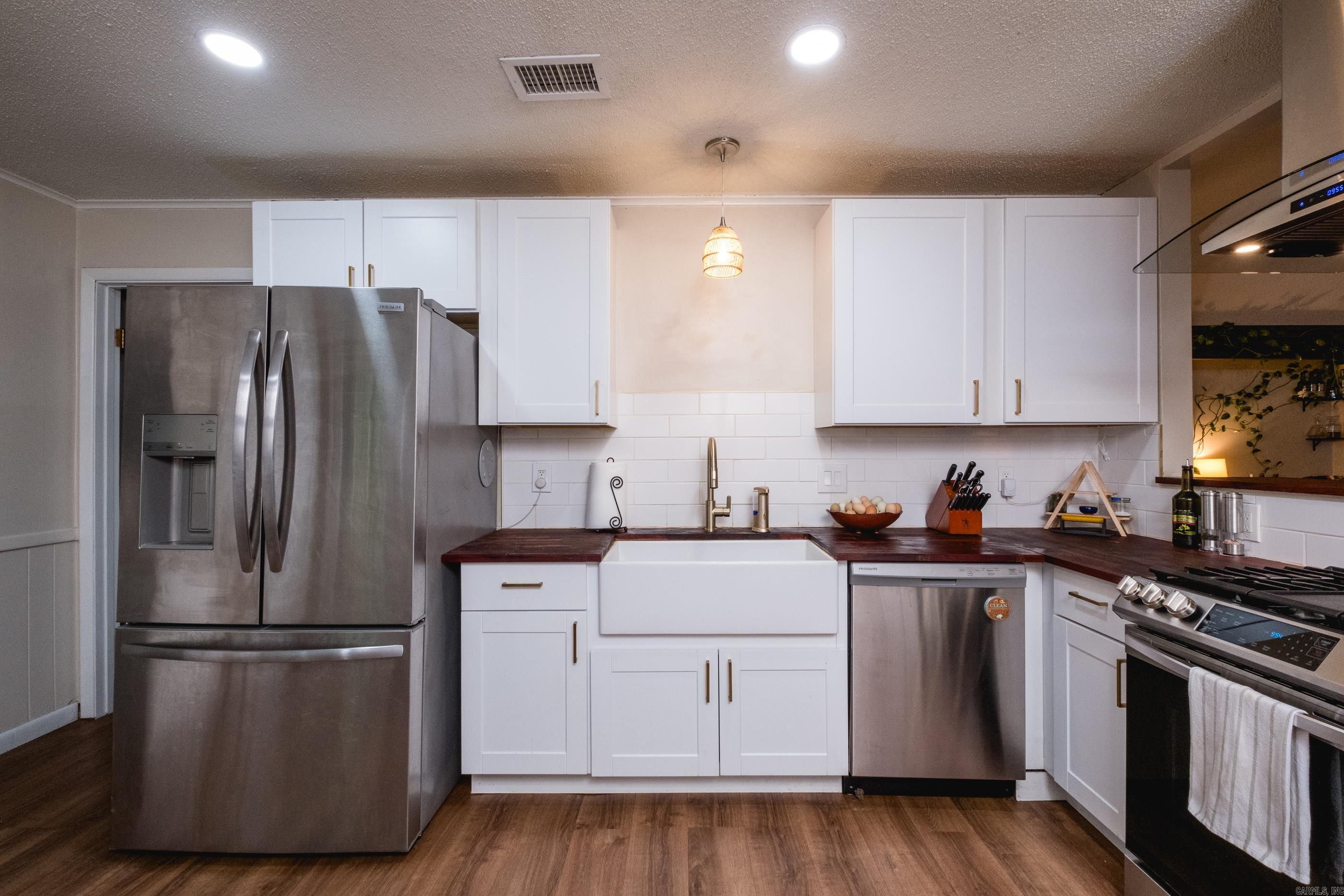 WALNUT VALLEY - Residential