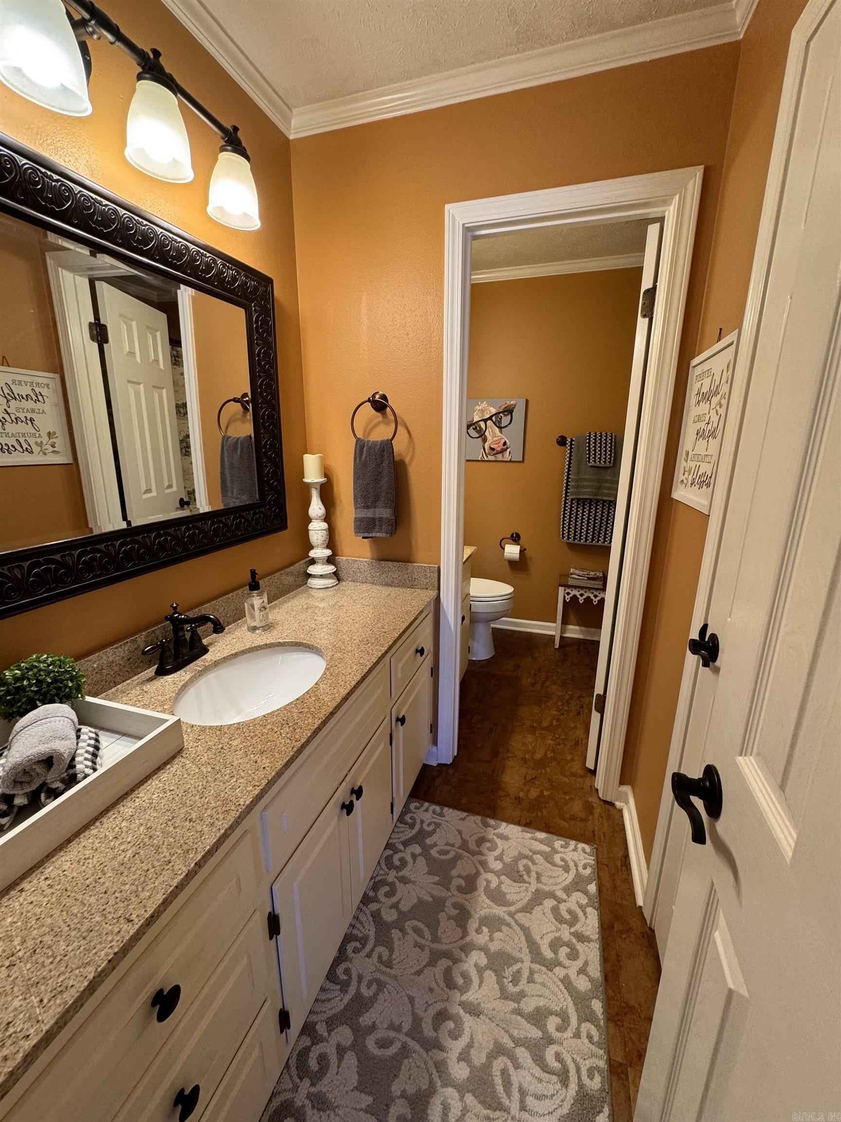 RIVER OAKS - Residential