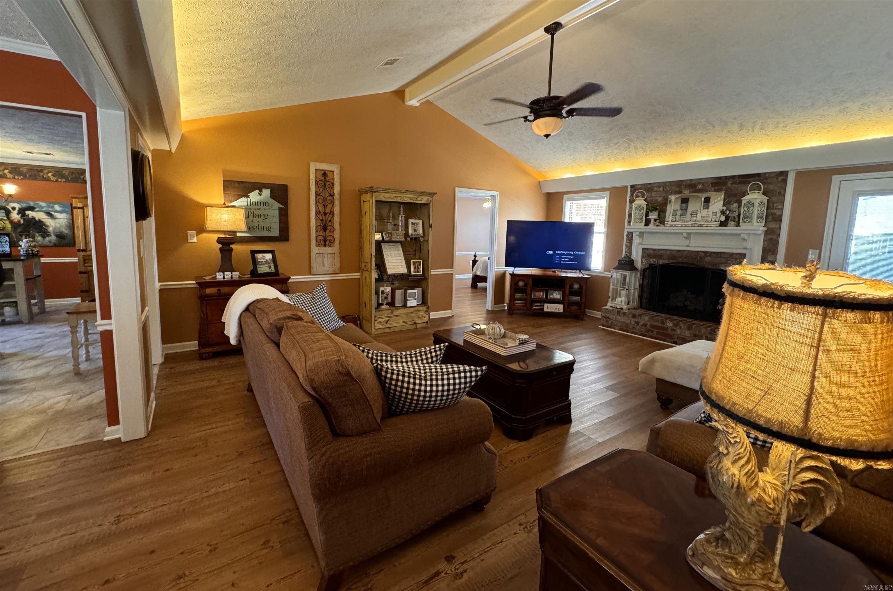 RIVER OAKS - Residential