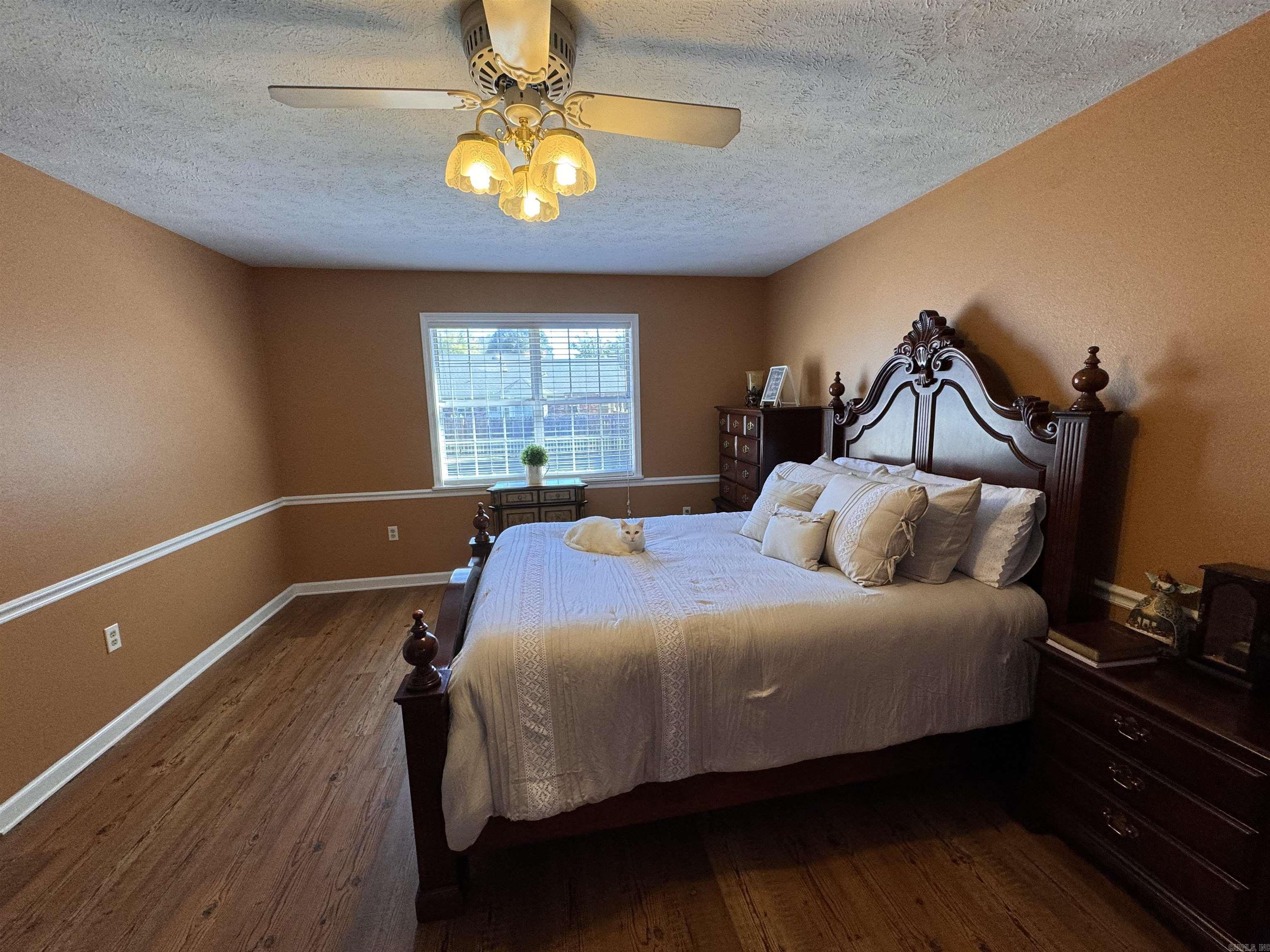 RIVER OAKS - Residential