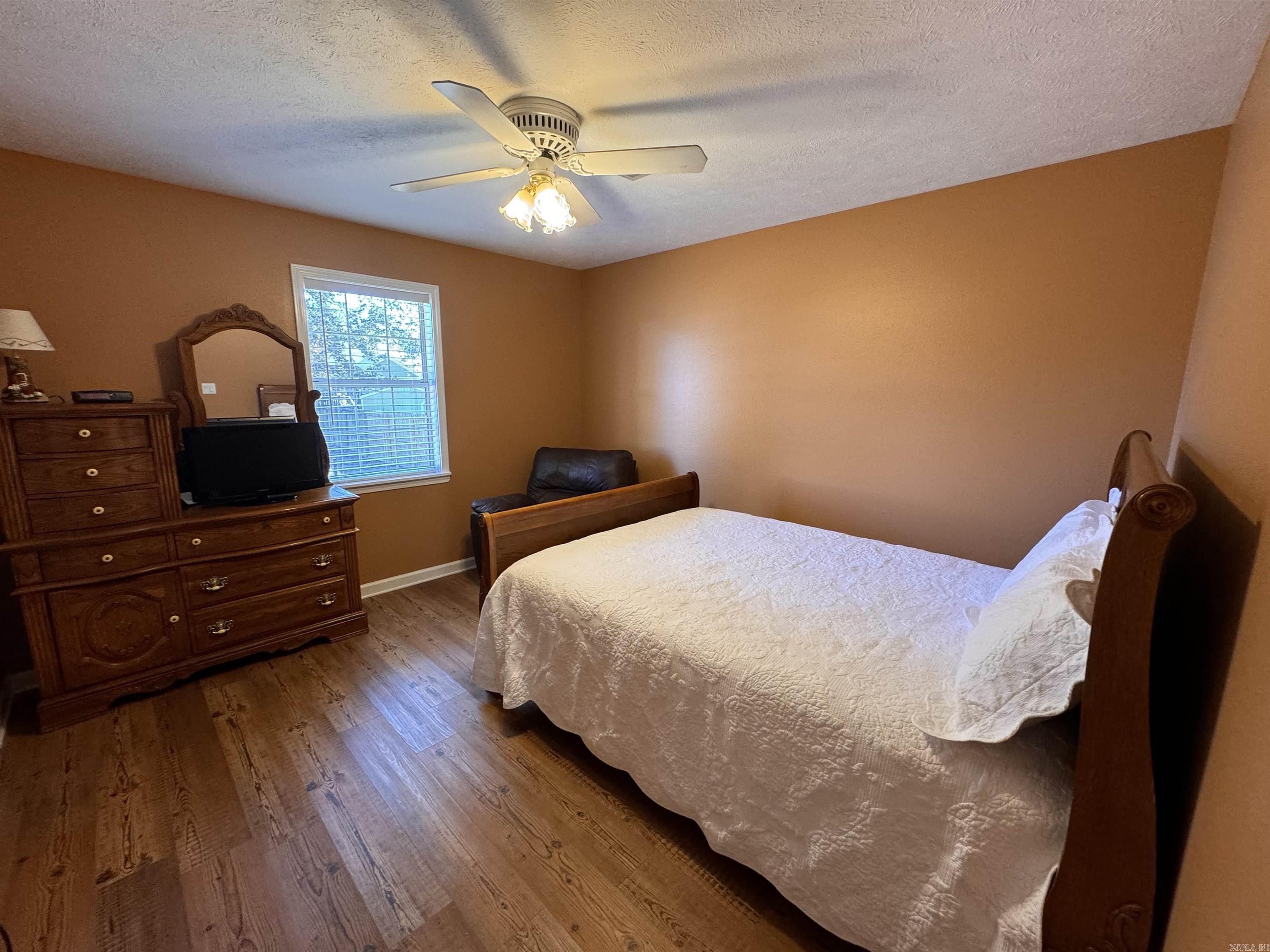 RIVER OAKS - Residential