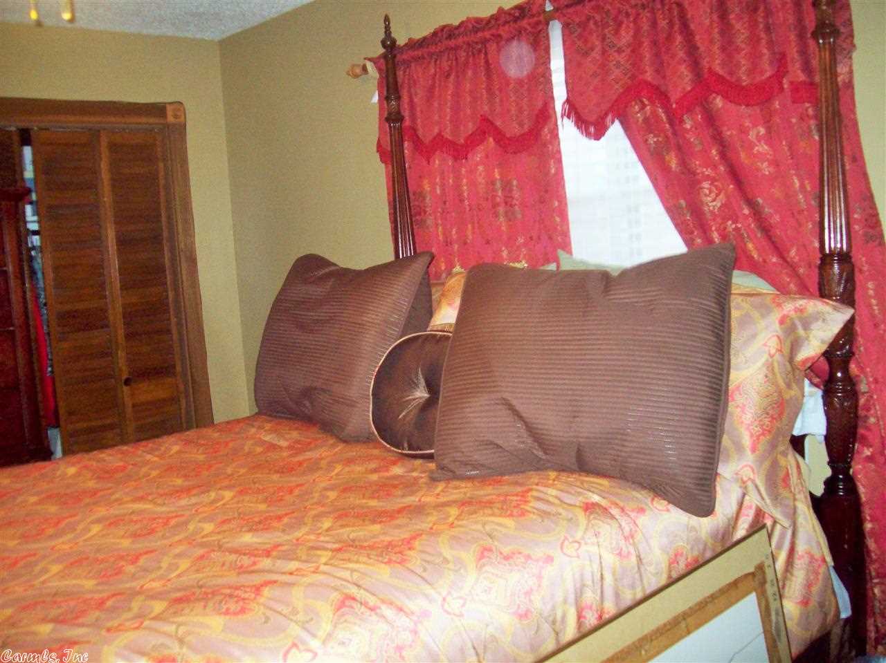 INDIAN HILLS - Residential