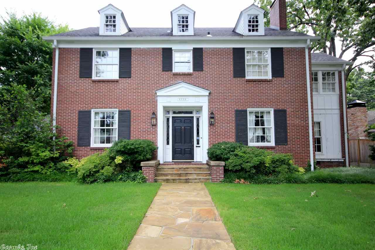 Stately Heights home ready for a family. 4 bedroom, 4.5 bath, formal rooms plus den, study, Library, sun room, 2 wood burning fireplaces with gas logs, in ground pool & patio. Must see to appreciate. This lovingly maintained home ready for your personal touch. Walk to Forest Park School, Heights shopping and dining.