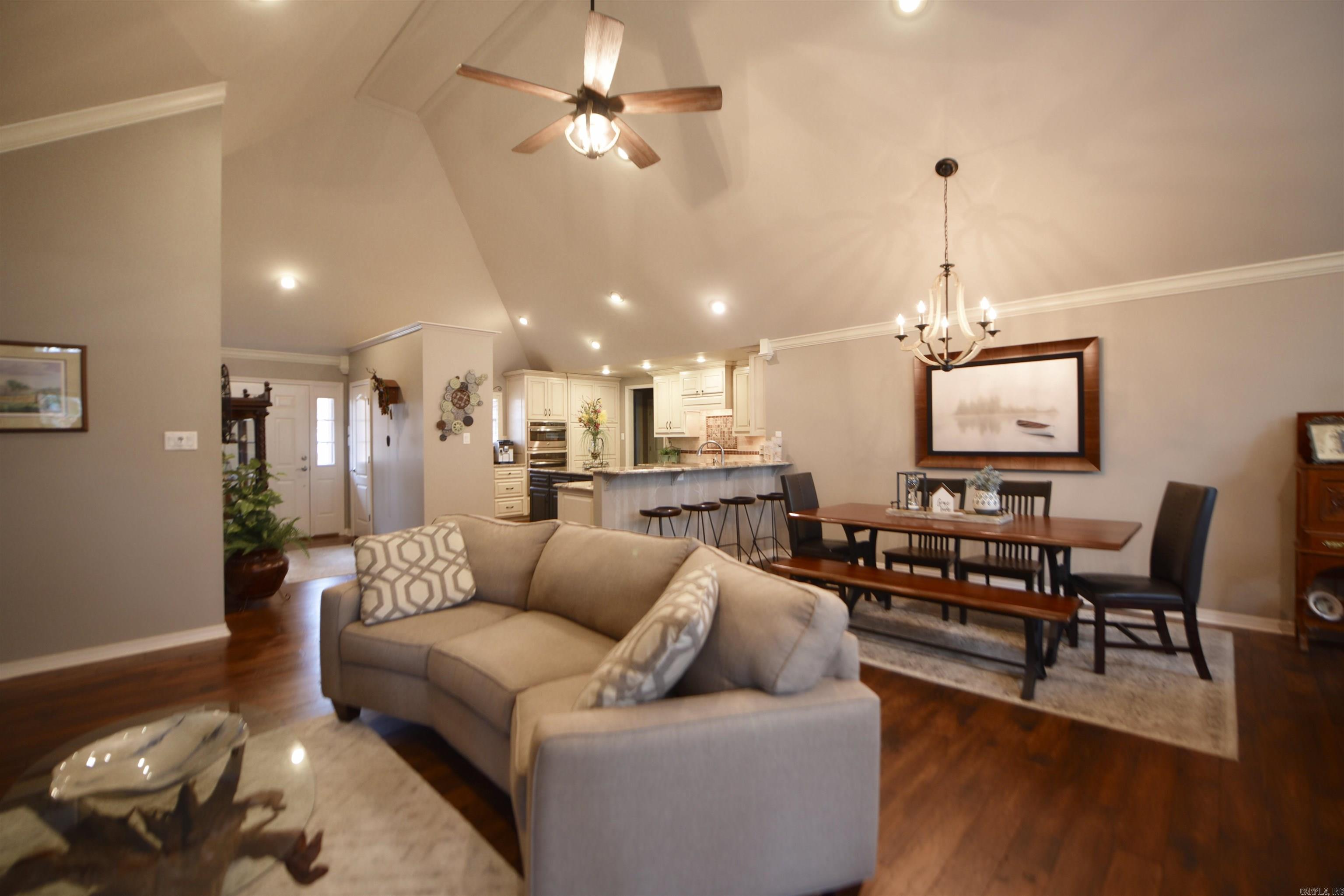 ENCHANTED PENINSULA - Residential
