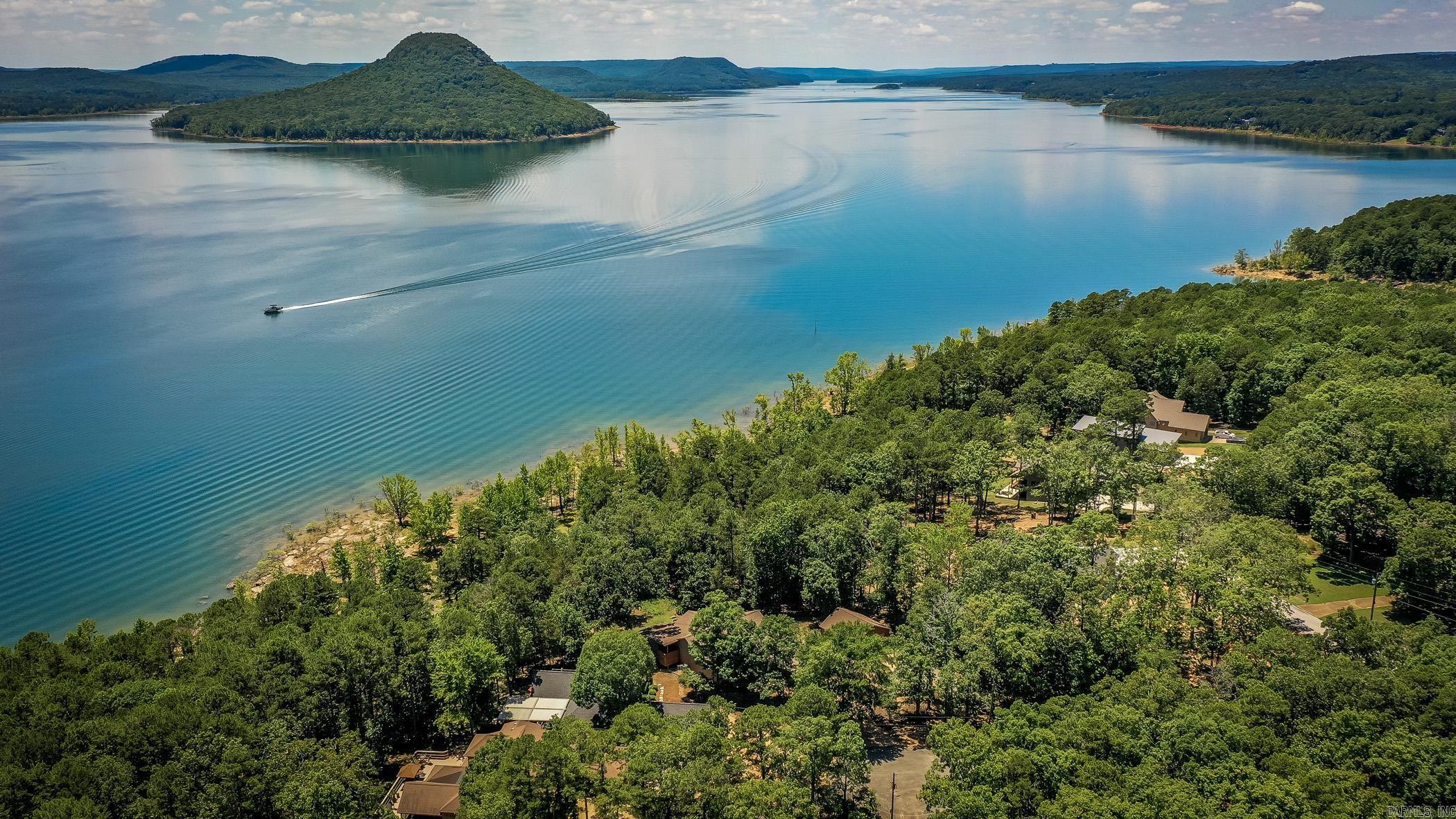 ENCHANTED PENINSULA - Residential