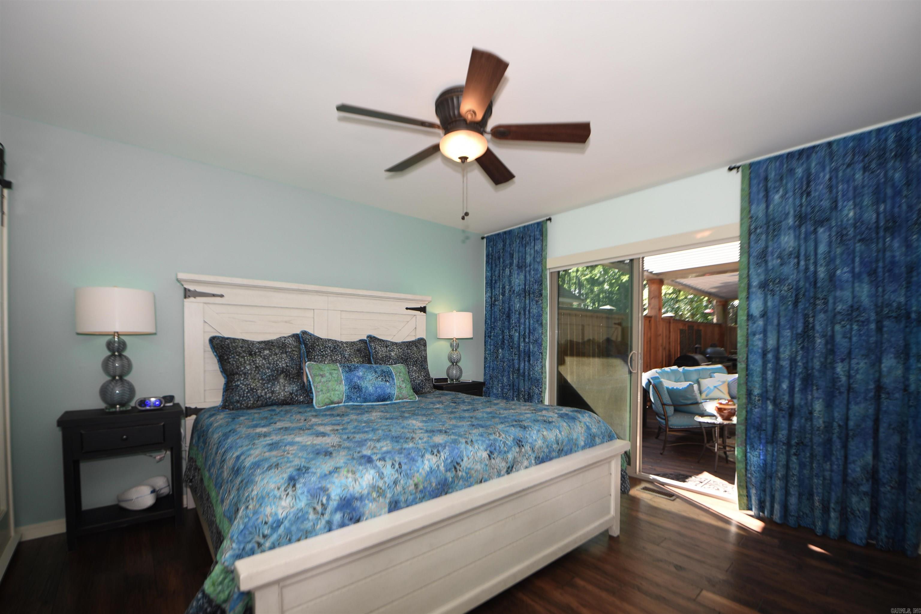 ENCHANTED PENINSULA - Residential