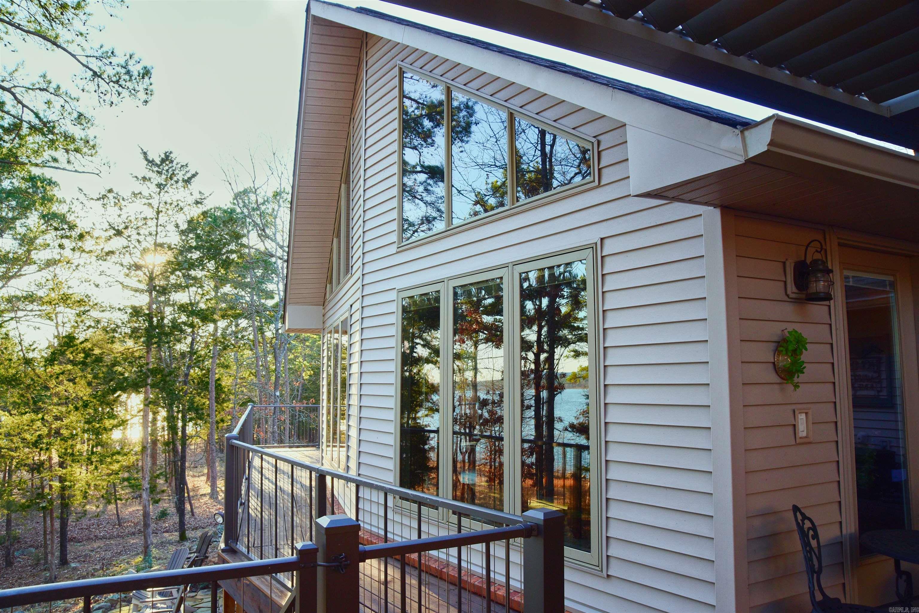 ENCHANTED PENINSULA - Residential