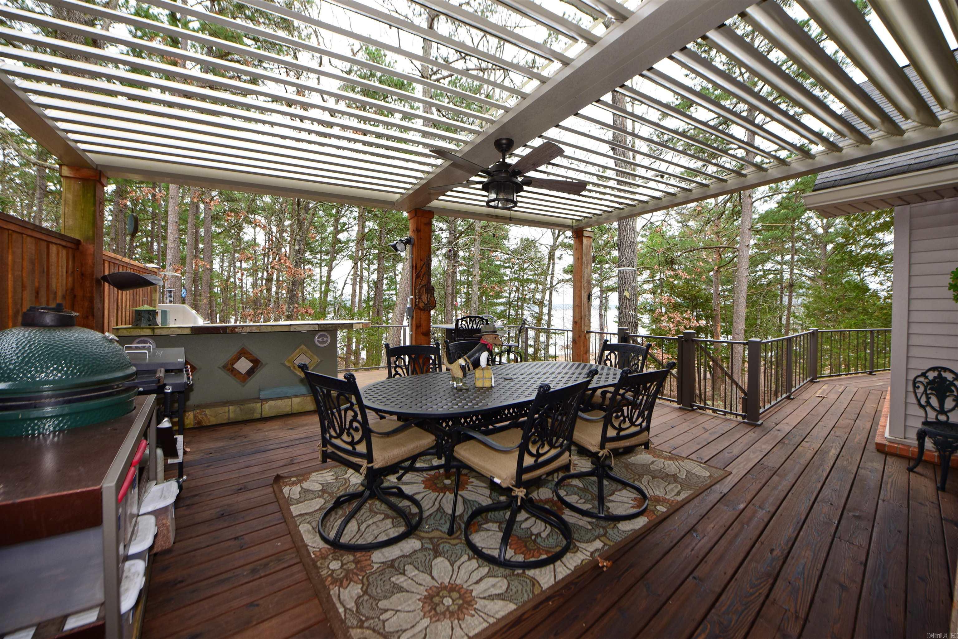 ENCHANTED PENINSULA - Residential