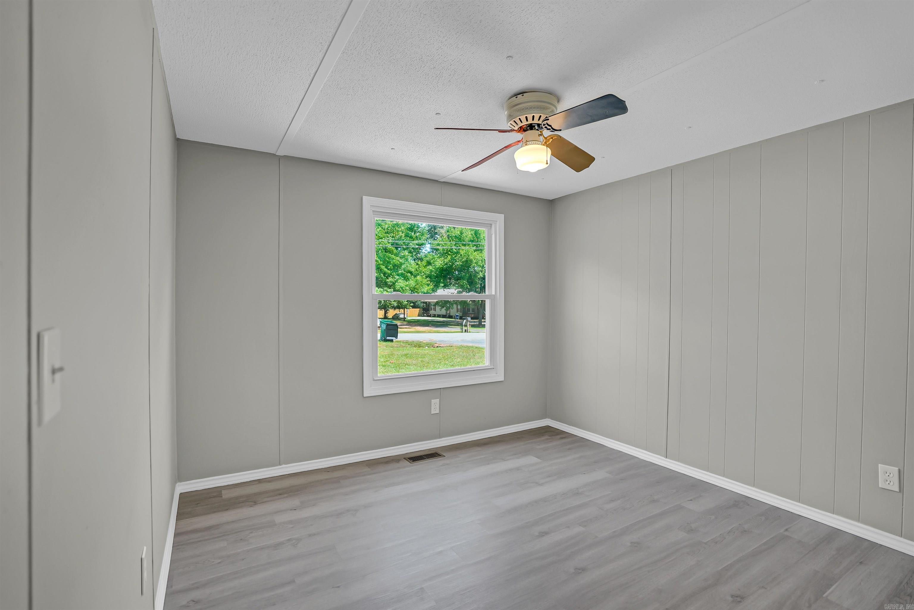 BRIARWOOD ESTATES - Residential