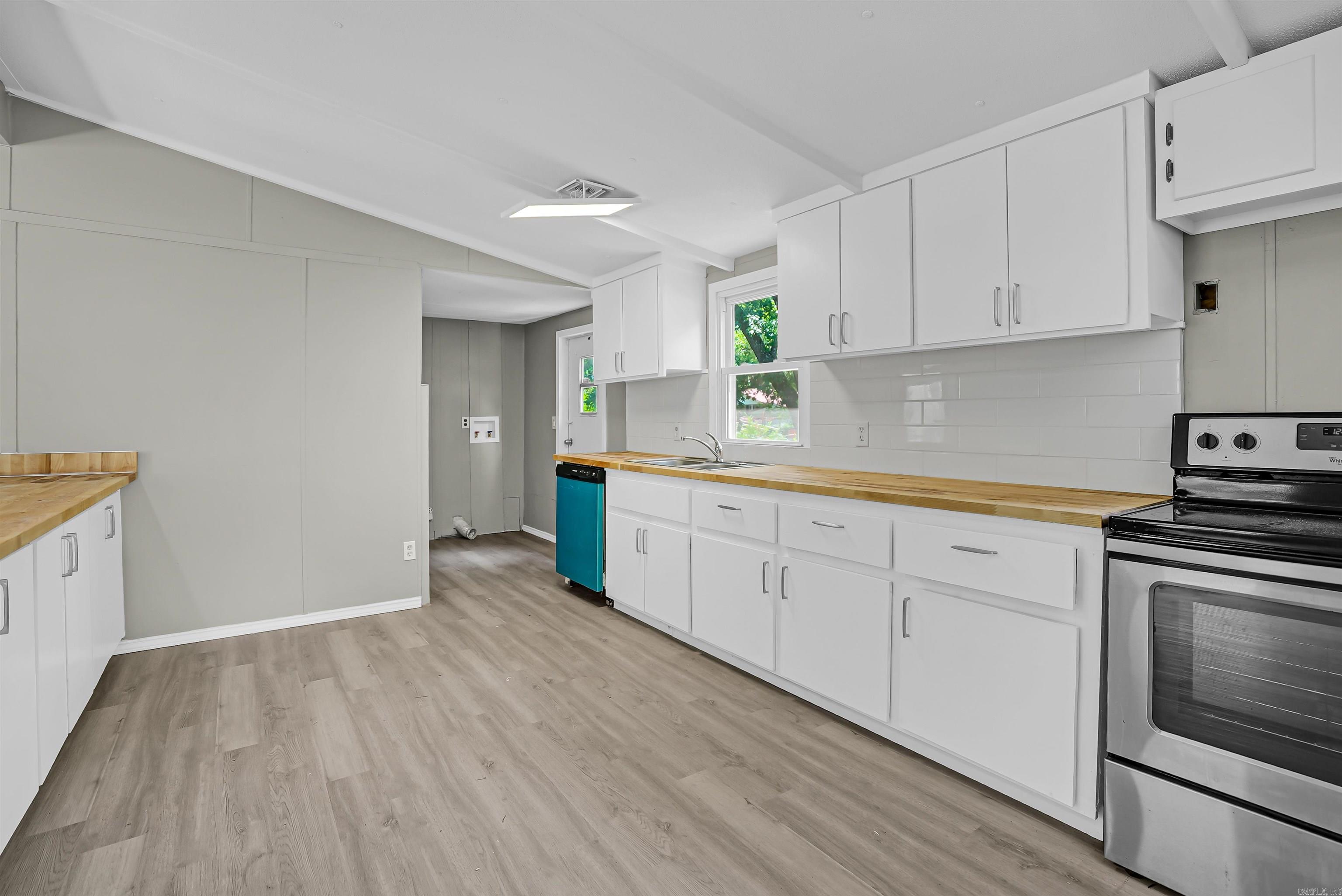 BRIARWOOD ESTATES - Residential