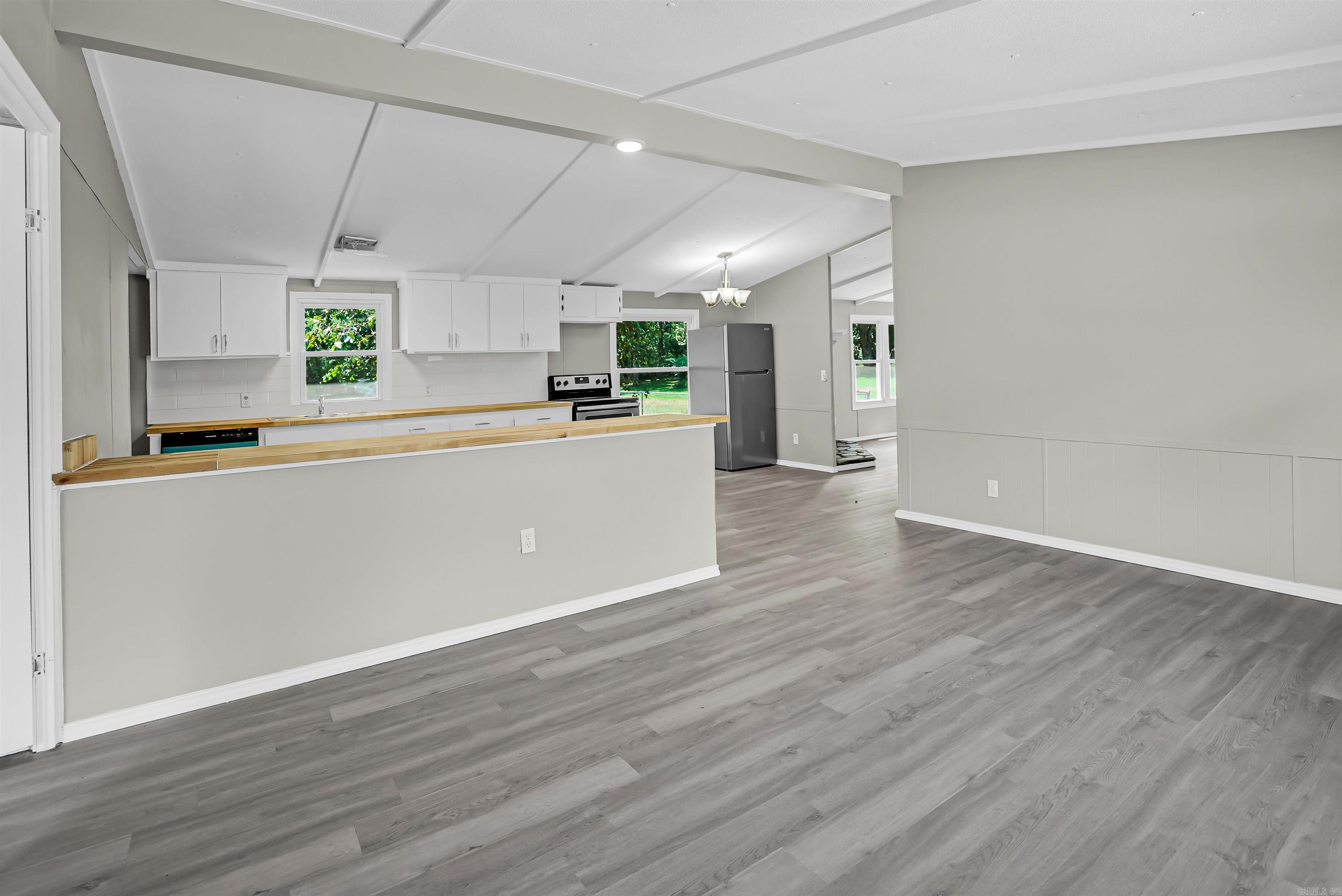 BRIARWOOD ESTATES - Residential