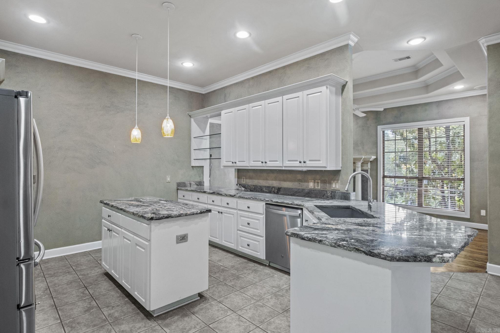 SHADY VALLEY - Residential