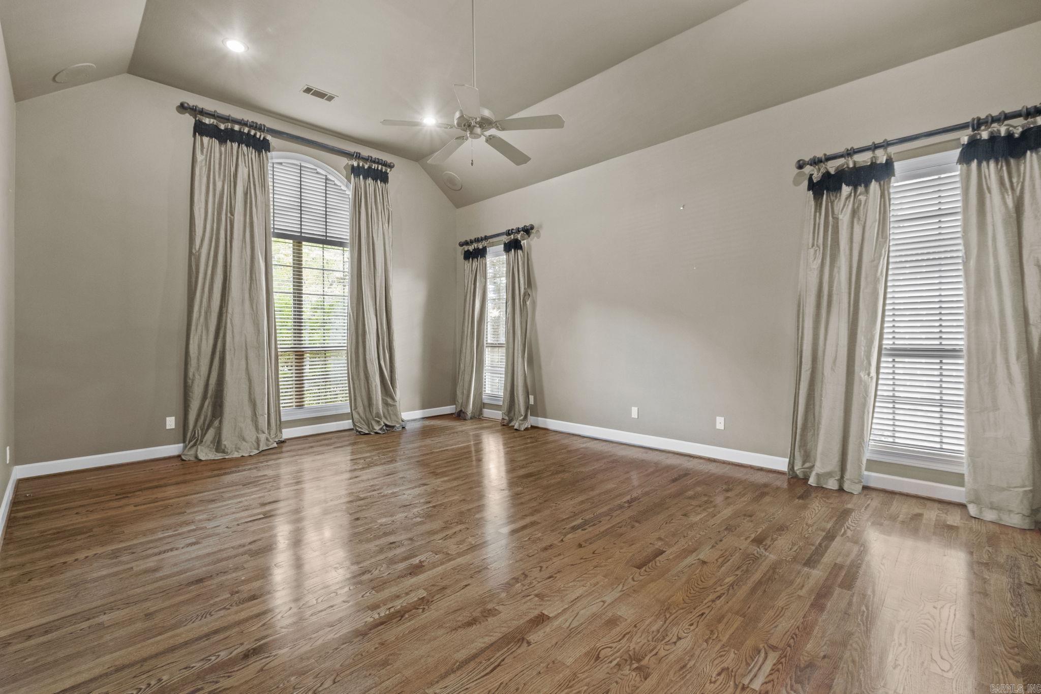 SHADY VALLEY - Residential