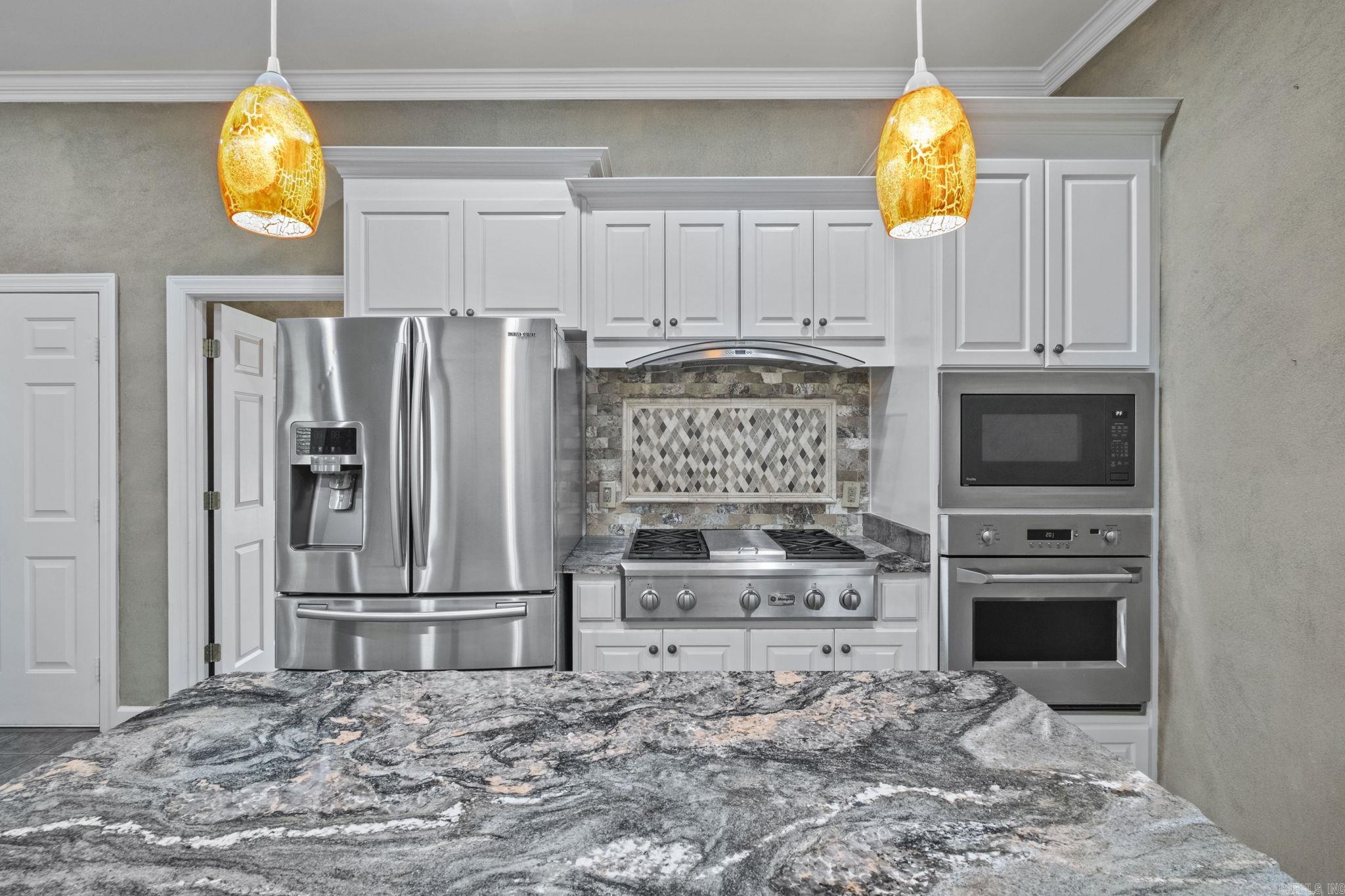 SHADY VALLEY - Residential