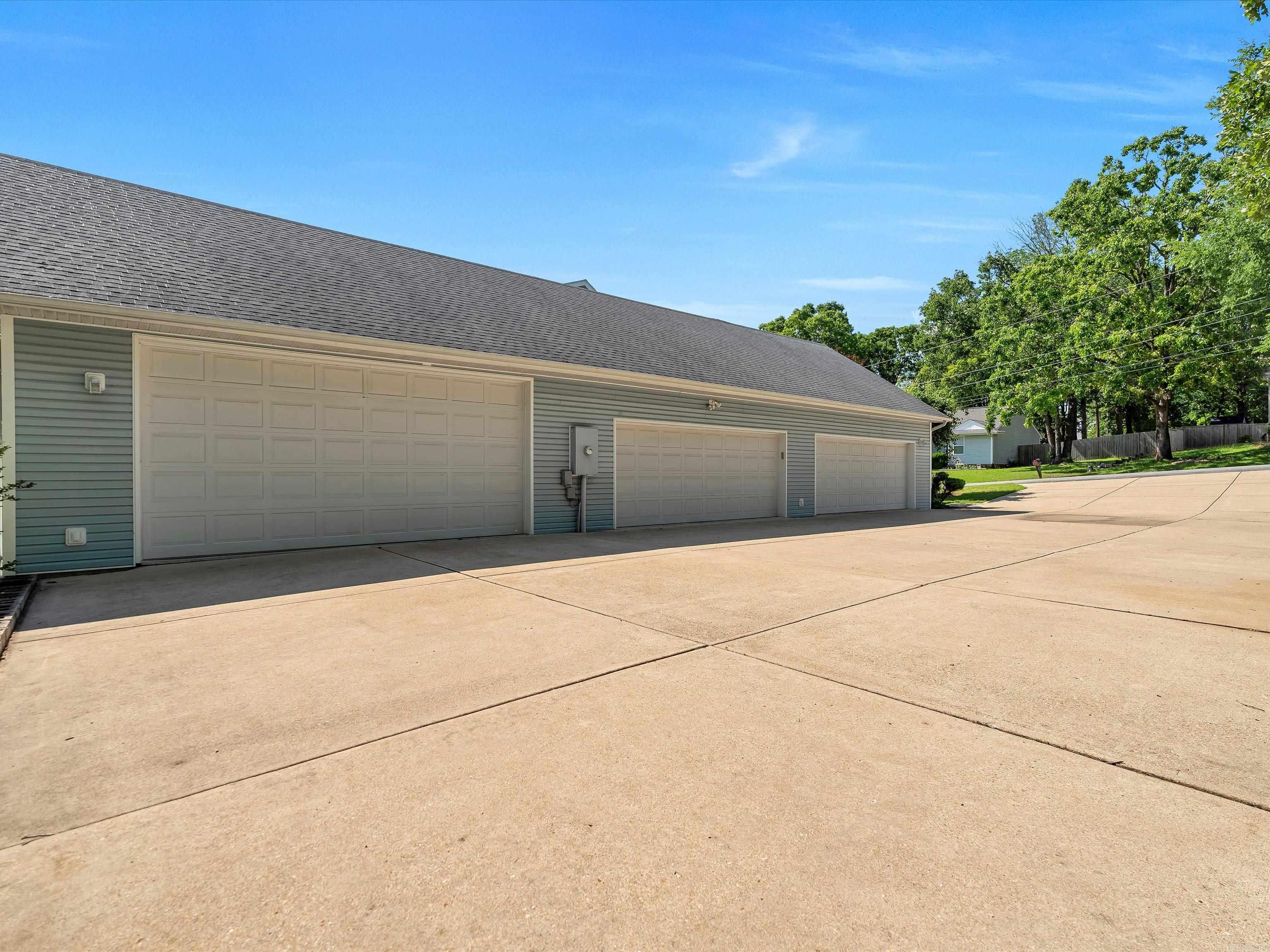 RAINBOW HTS - Residential