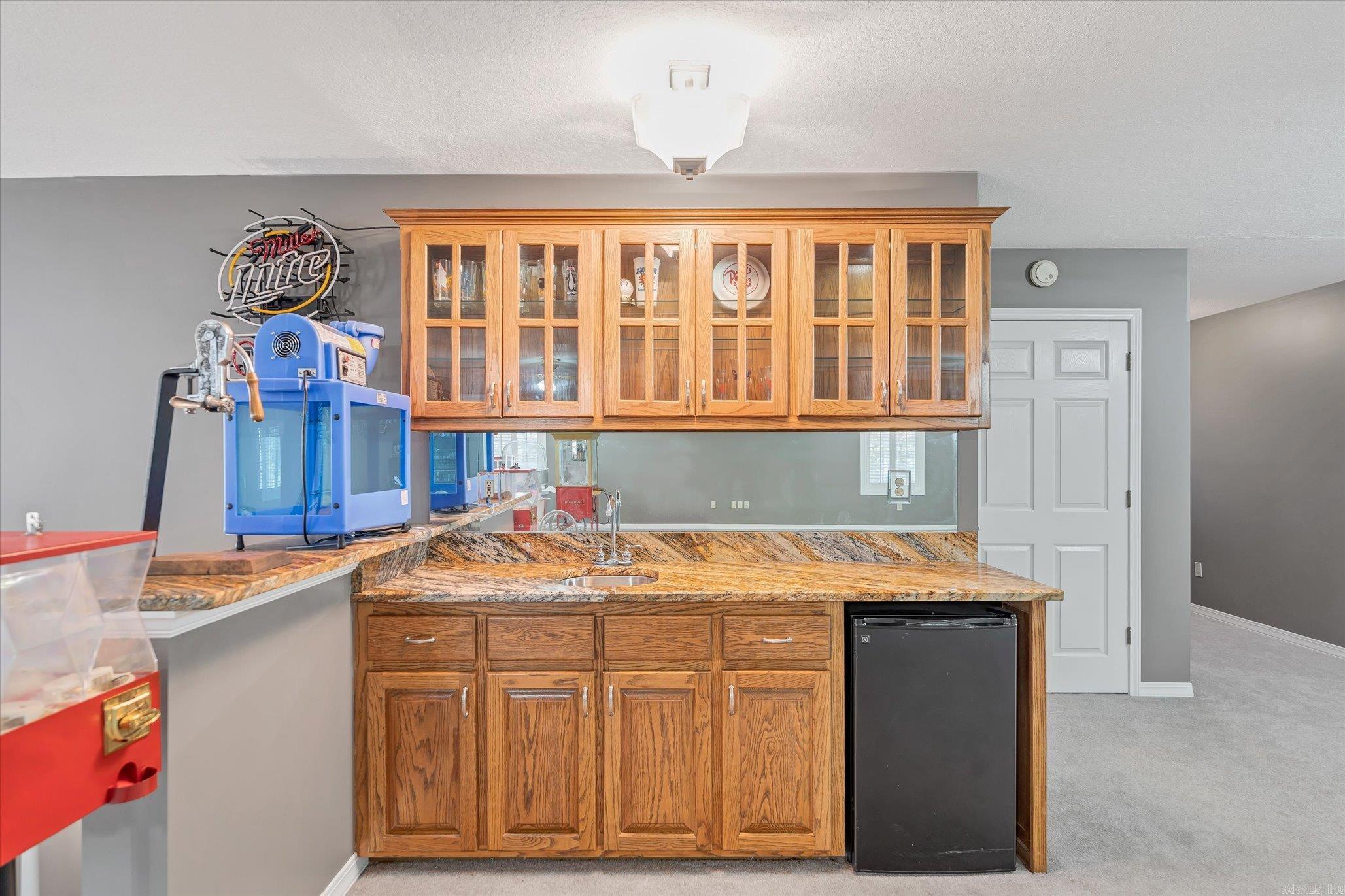 RAINBOW HTS - Residential