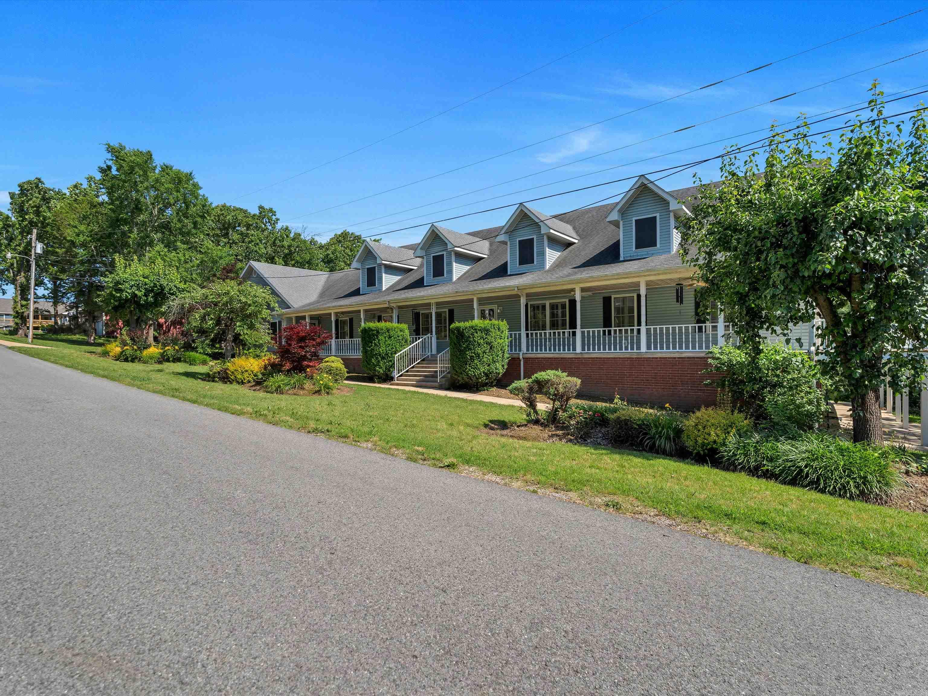 RAINBOW HTS - Residential