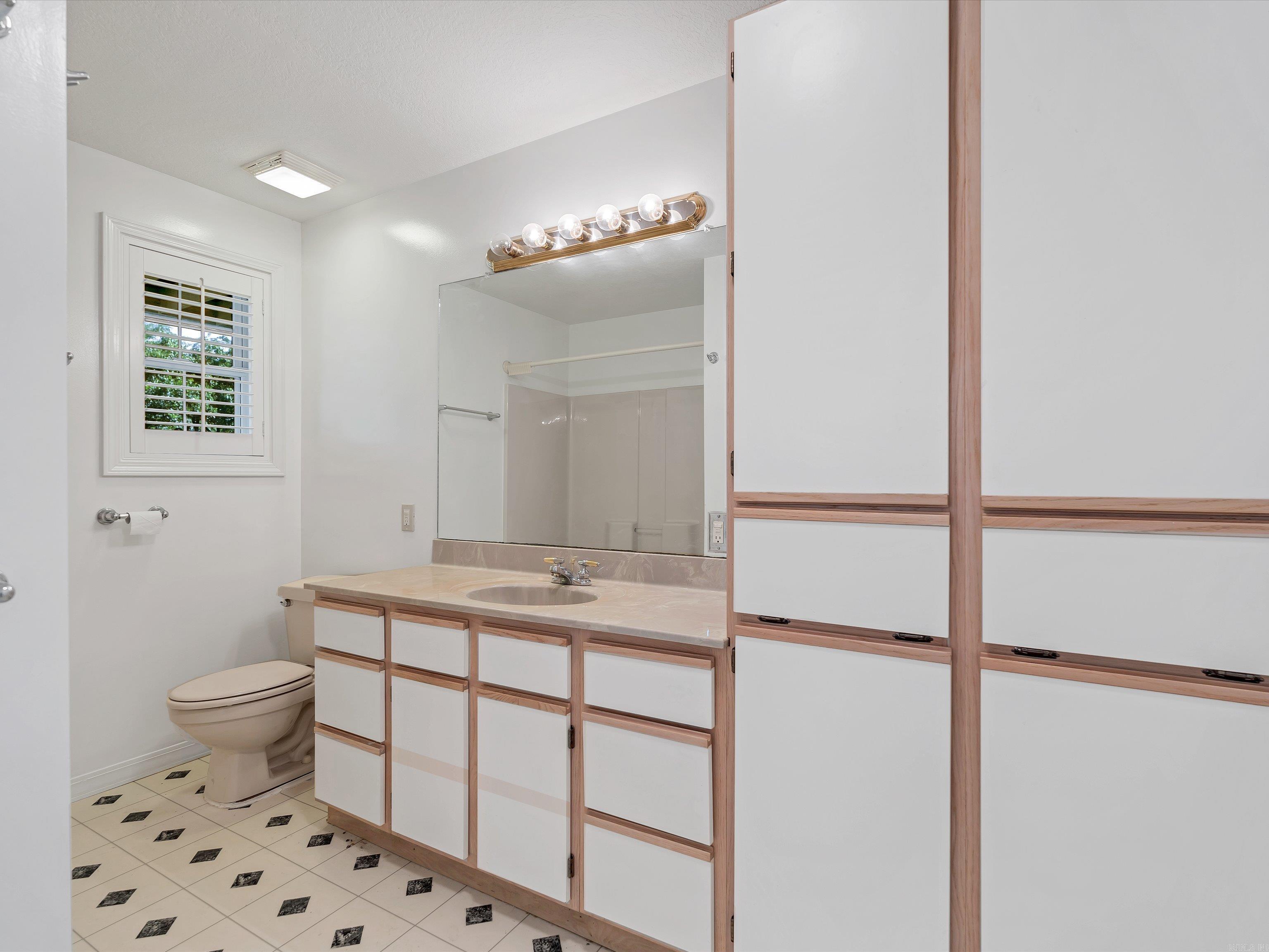 RAINBOW HTS - Residential