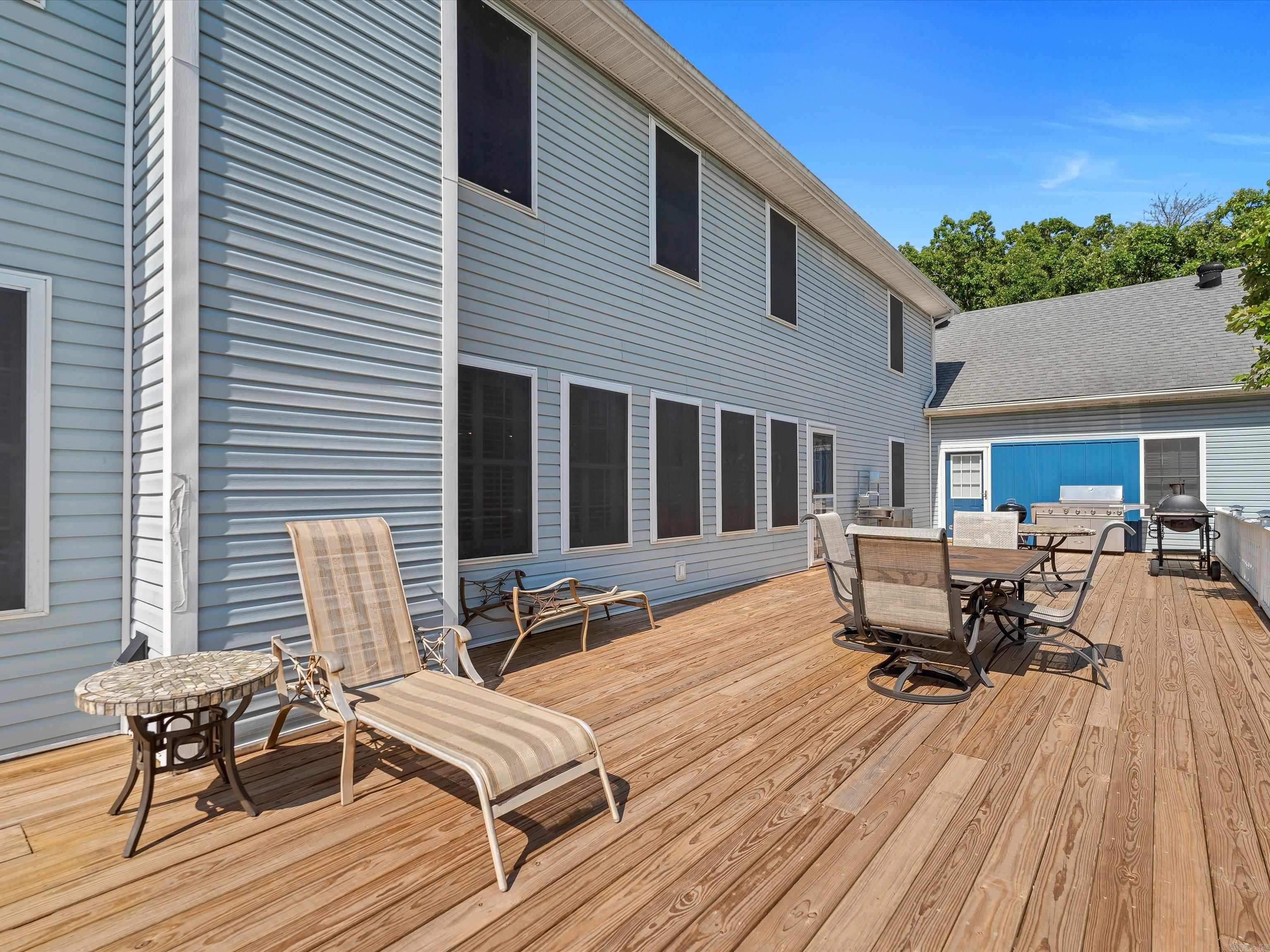 RAINBOW HTS - Residential