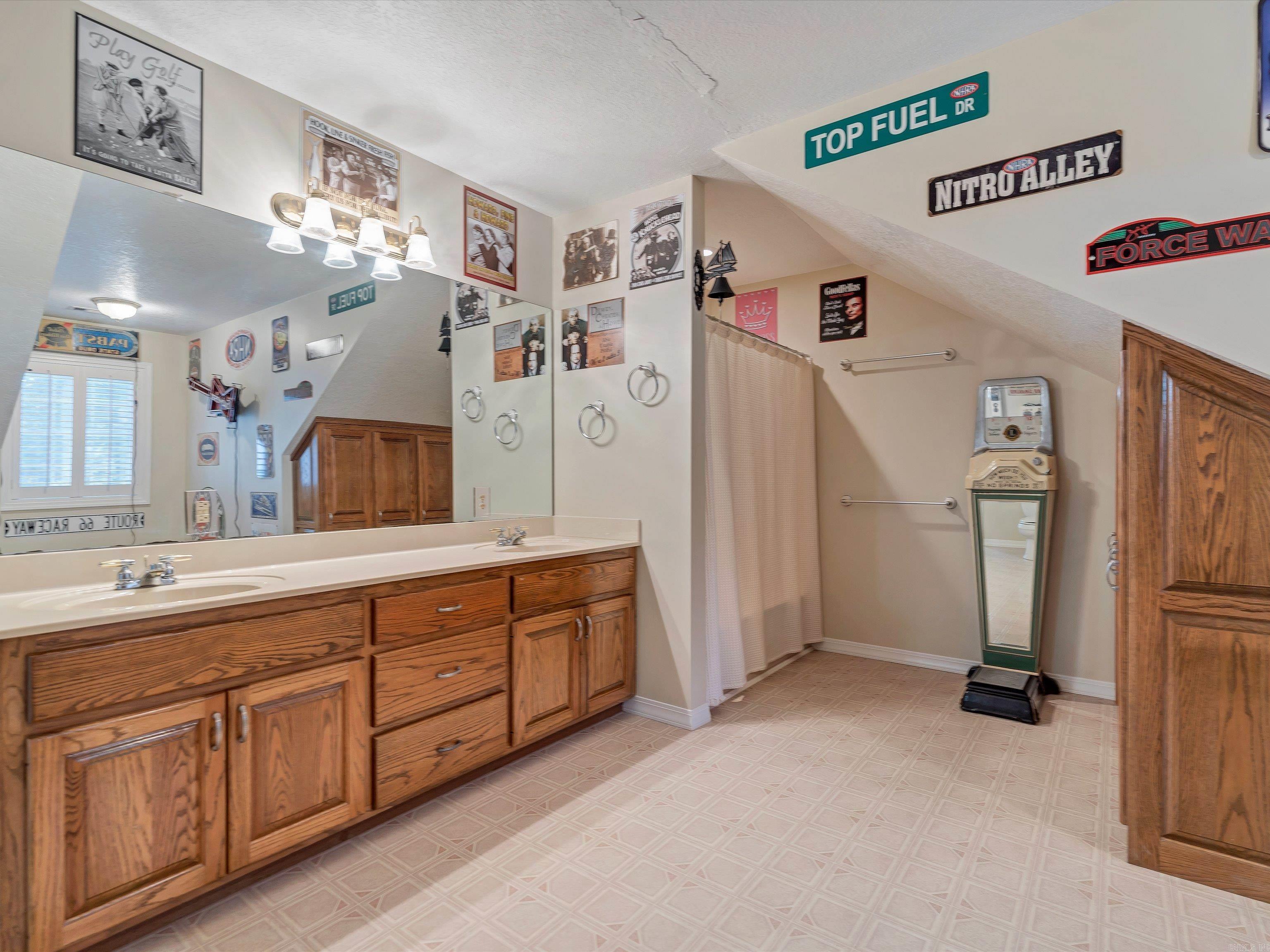 RAINBOW HTS - Residential