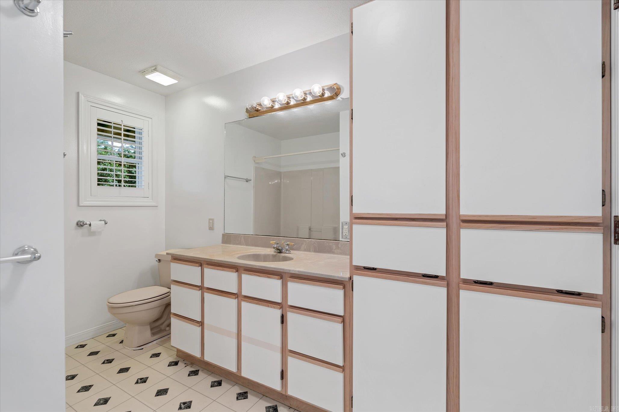 RAINBOW HTS - Residential