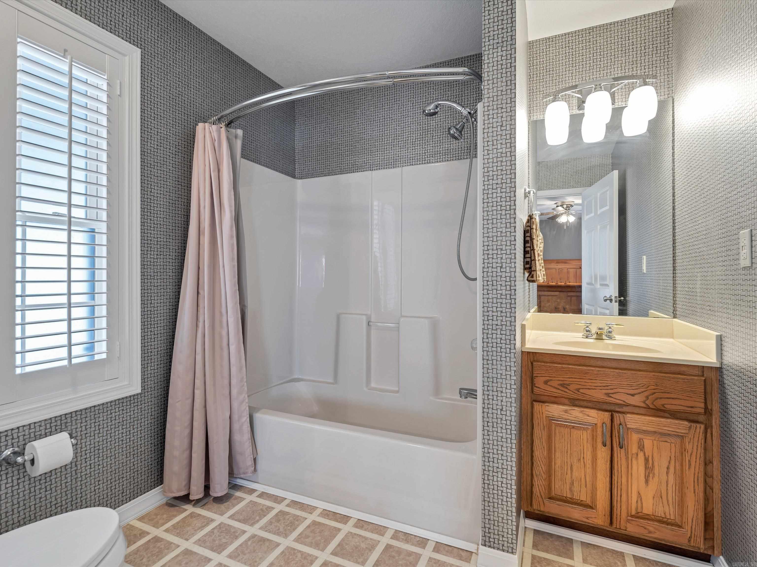 RAINBOW HTS - Residential