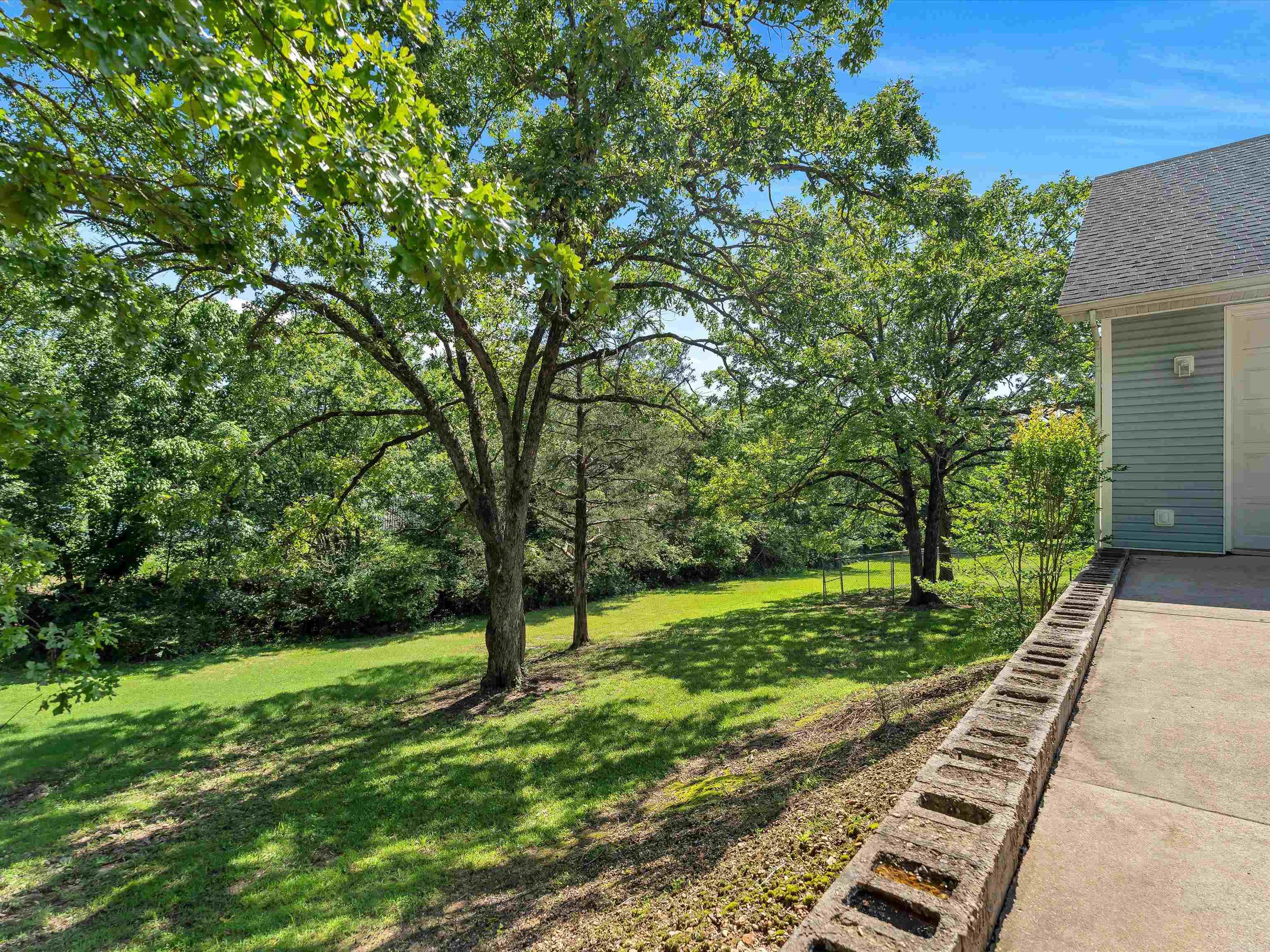 RAINBOW HTS - Residential