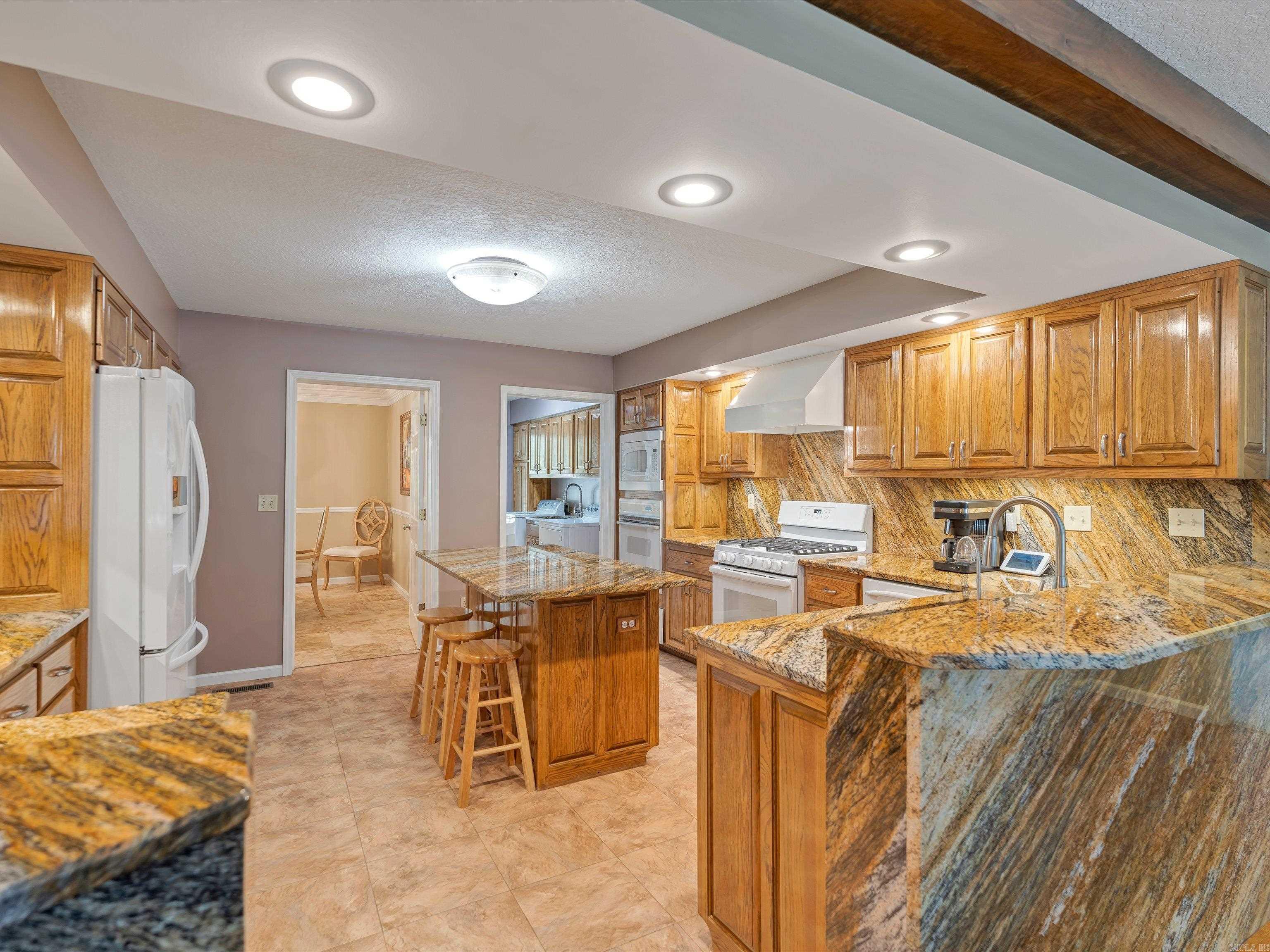 RAINBOW HTS - Residential