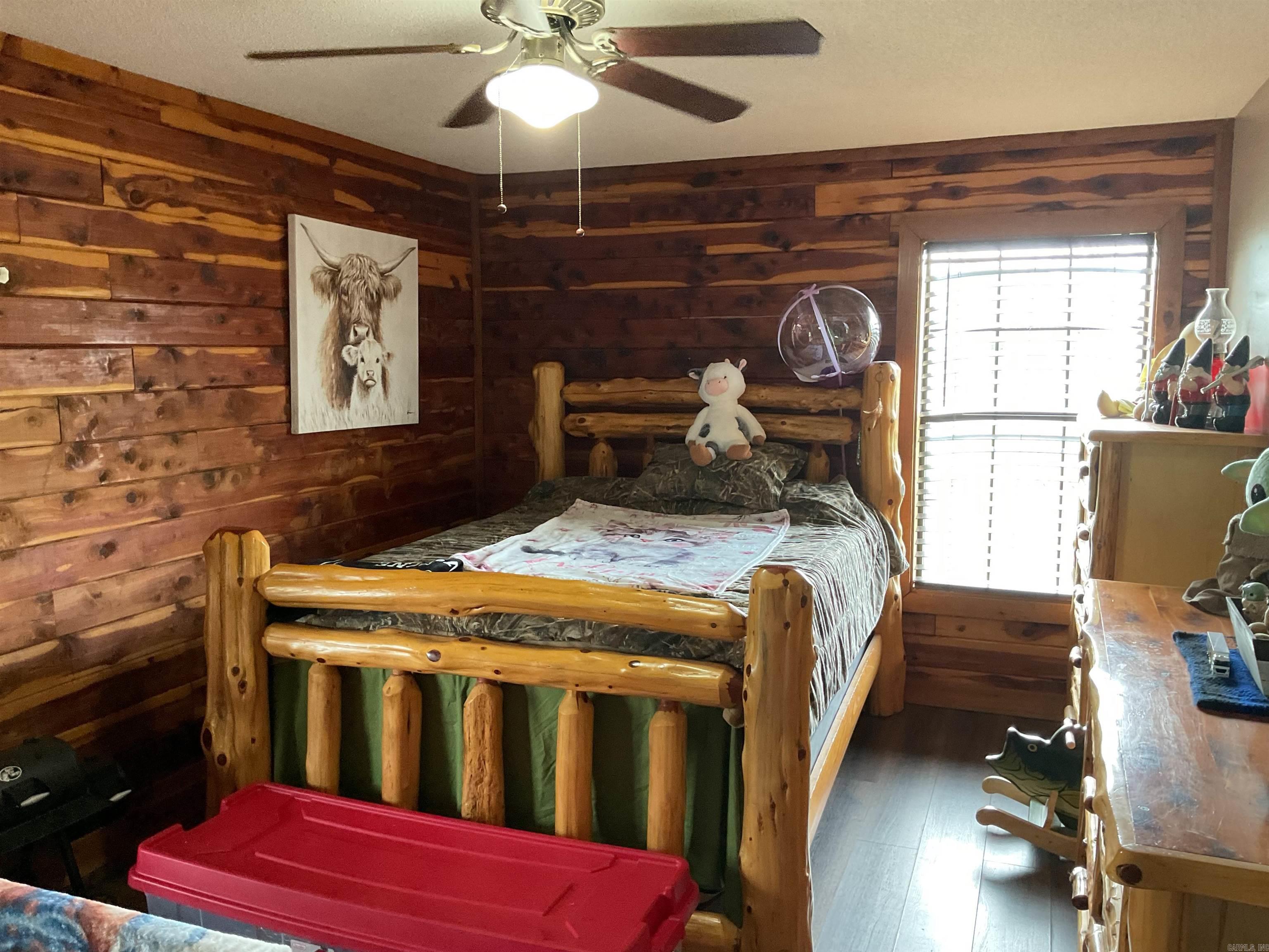 CEDAR VALLEY - Residential