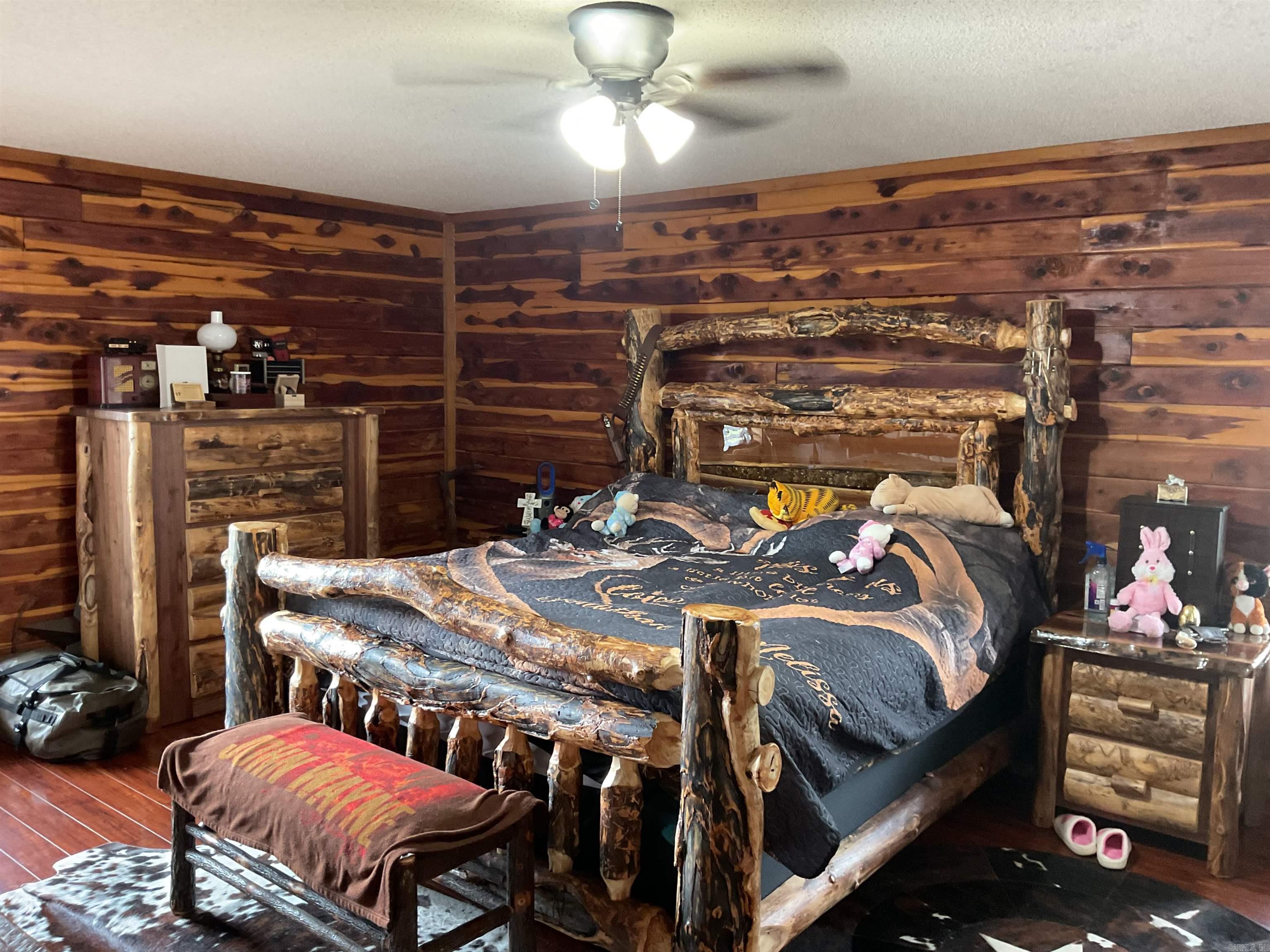 CEDAR VALLEY - Residential