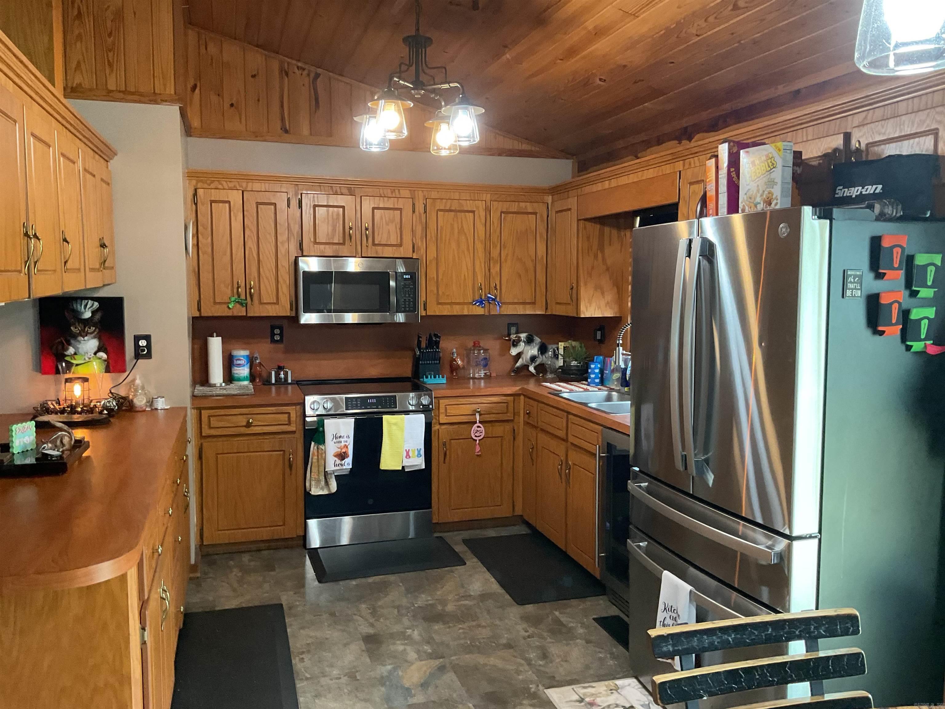 CEDAR VALLEY - Residential