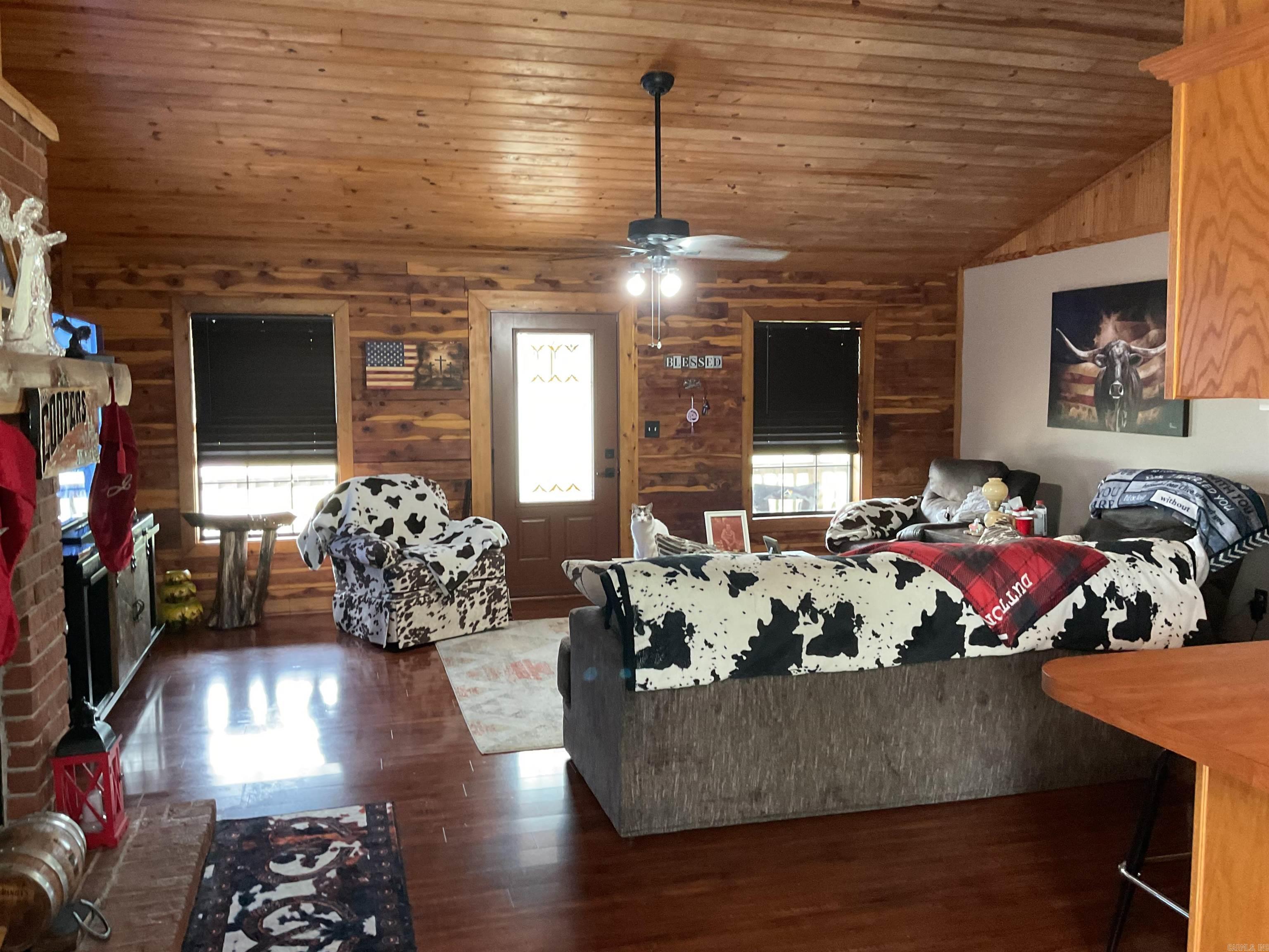 CEDAR VALLEY - Residential