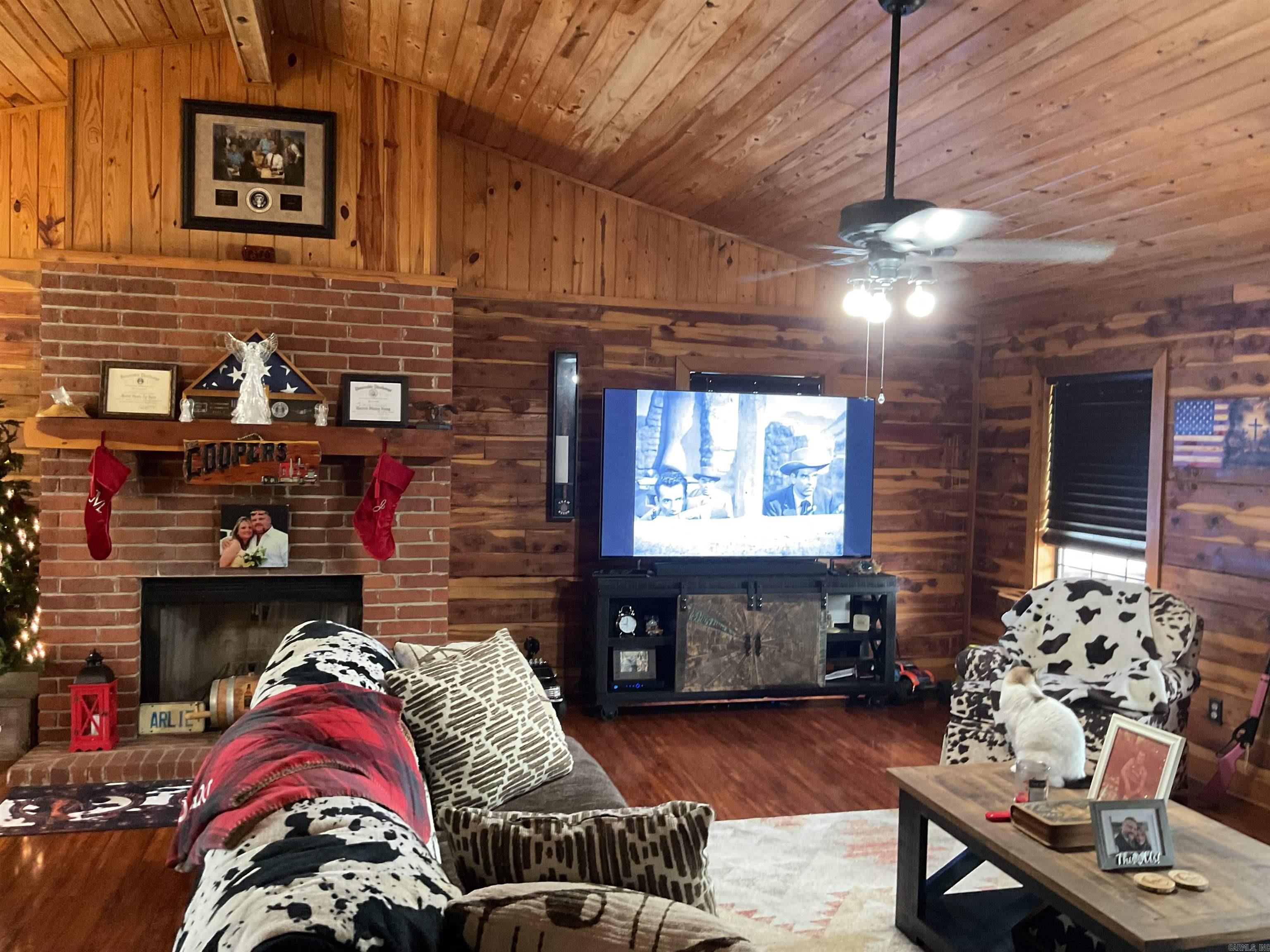 CEDAR VALLEY - Residential