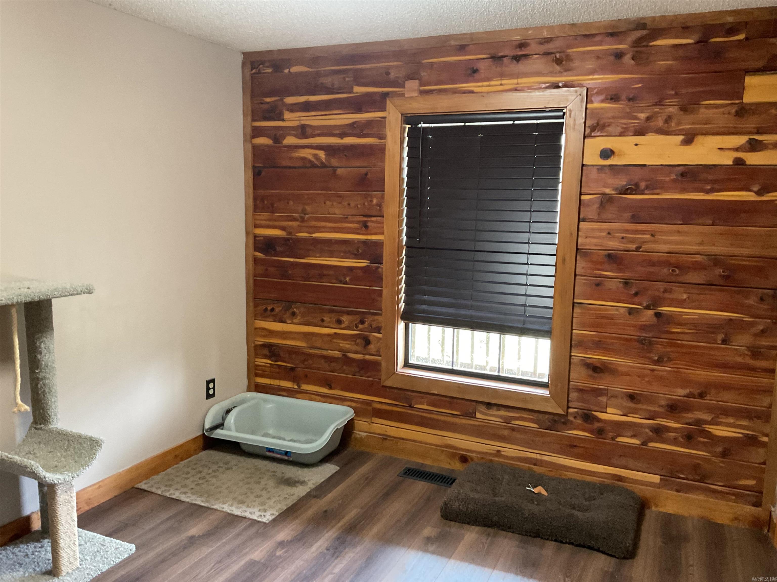 CEDAR VALLEY - Residential