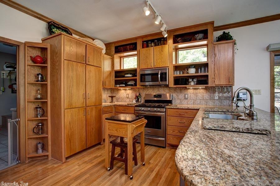 Brushy Mountain - Residential