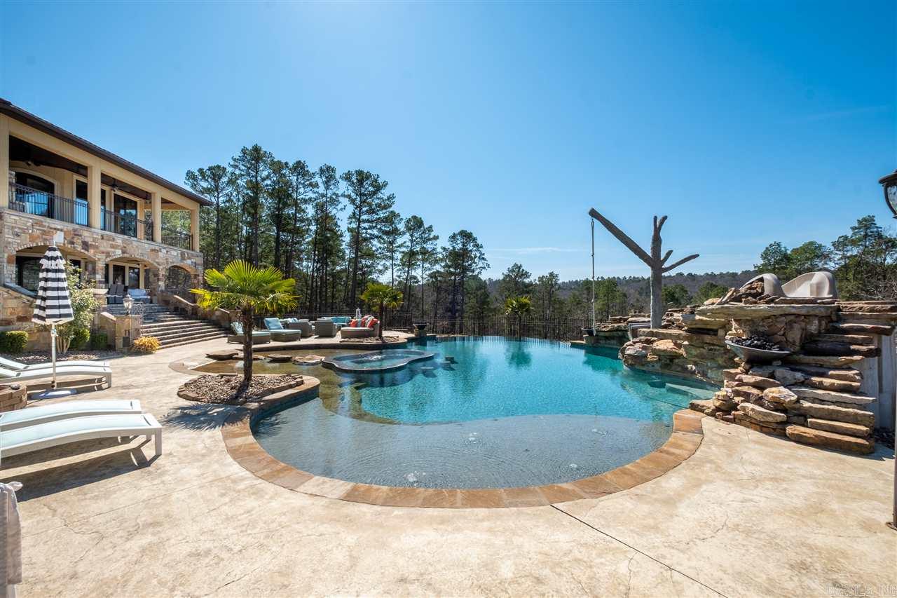 CHENAL DOWNS - Residential