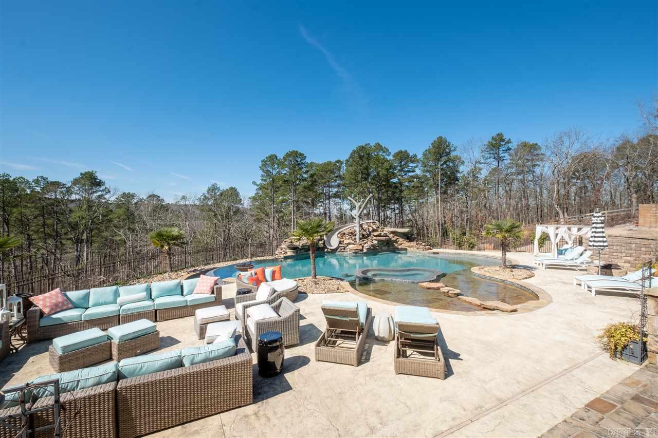 CHENAL DOWNS - Residential