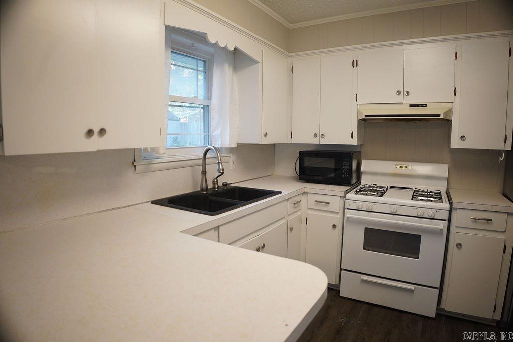 SOUTH LAKEVIEW - Residential