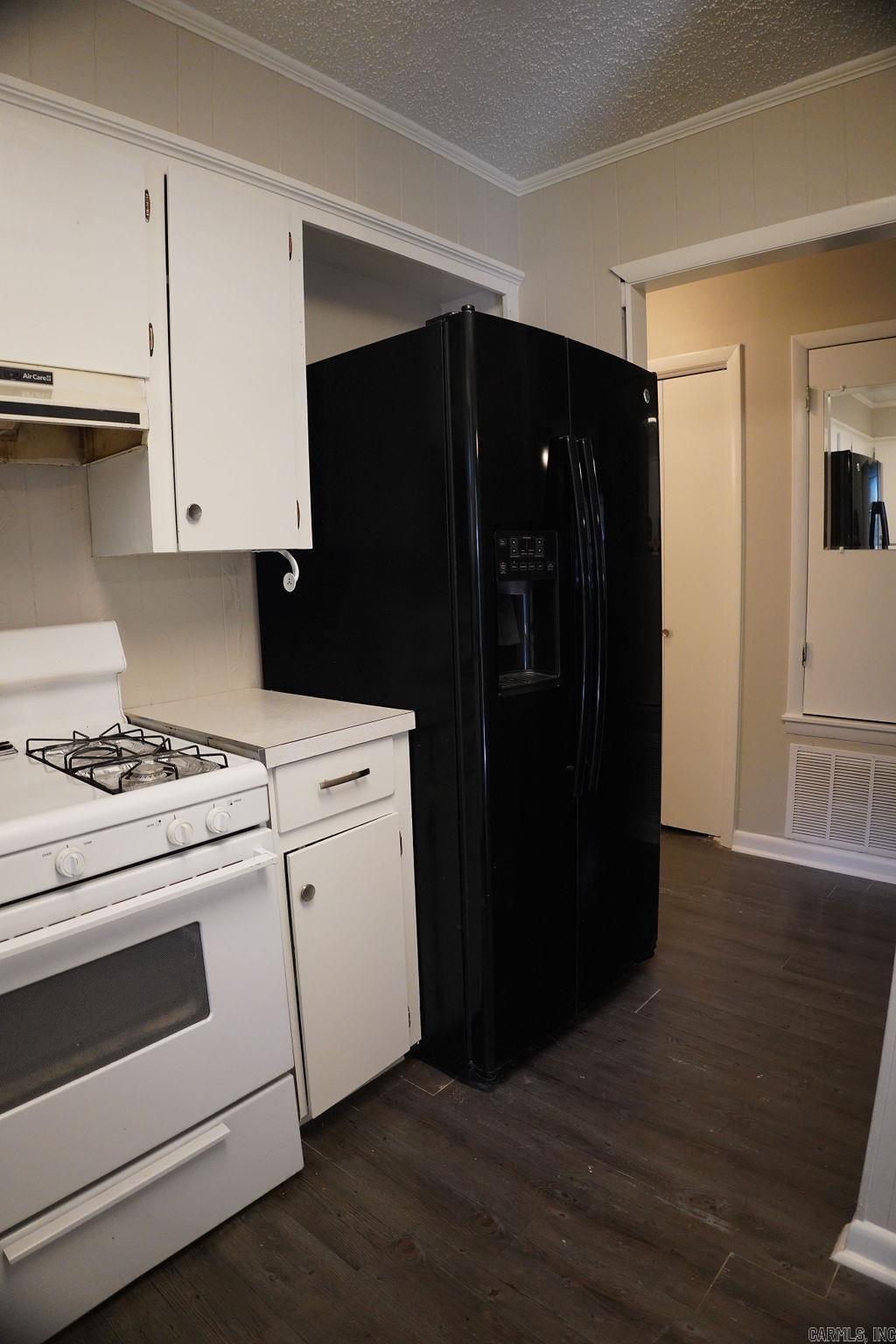 SOUTH LAKEVIEW - Residential