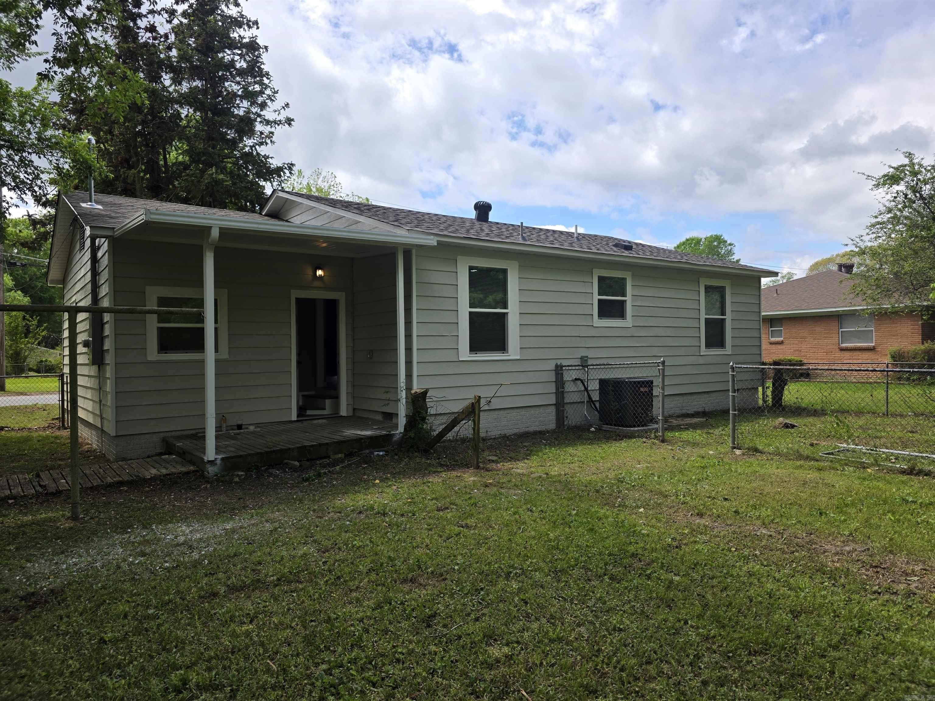 JULIE ADDN - NORTH LITTLE ROCK - Residential Lease