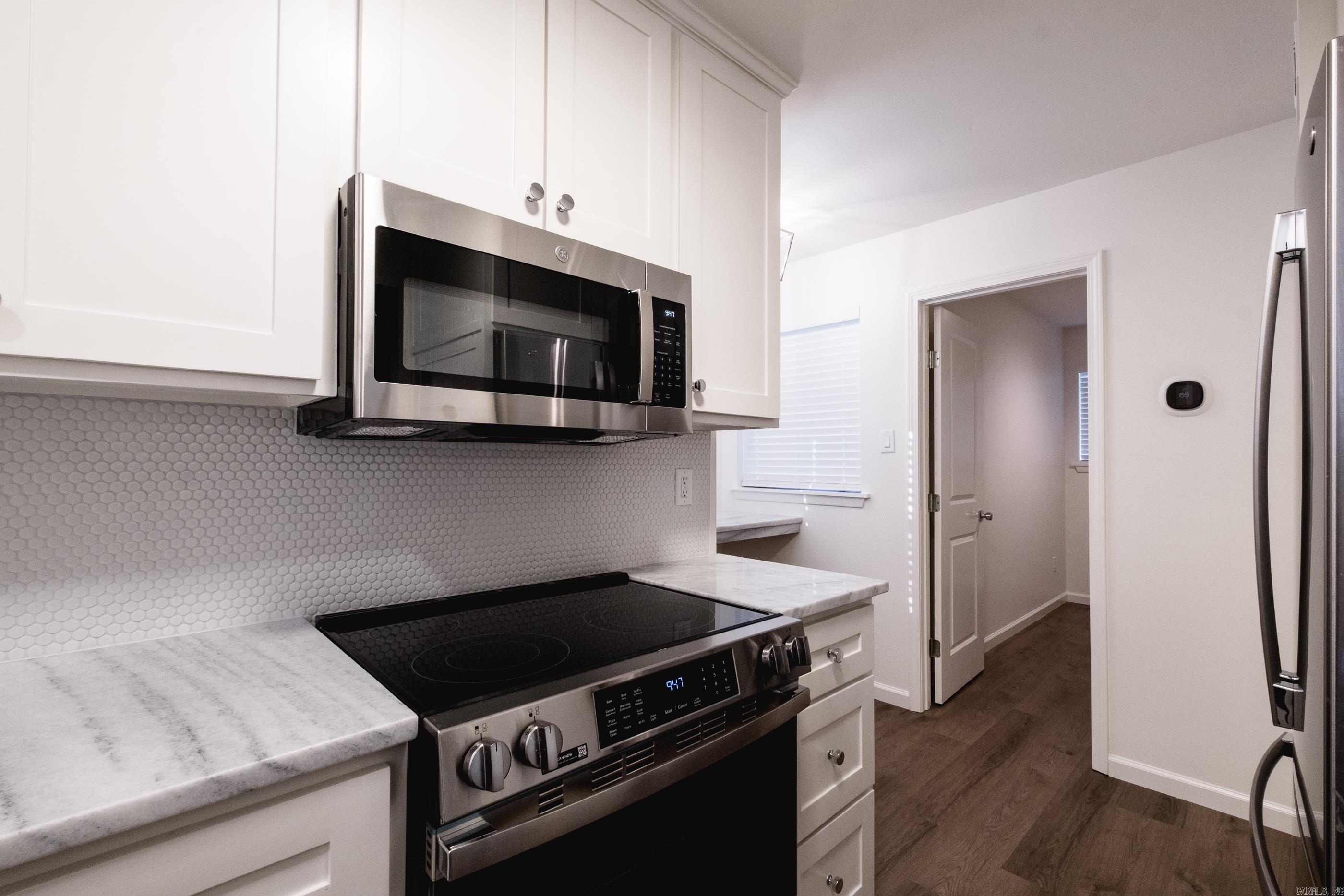 PLEASANTWOOD CONDOS - Residential