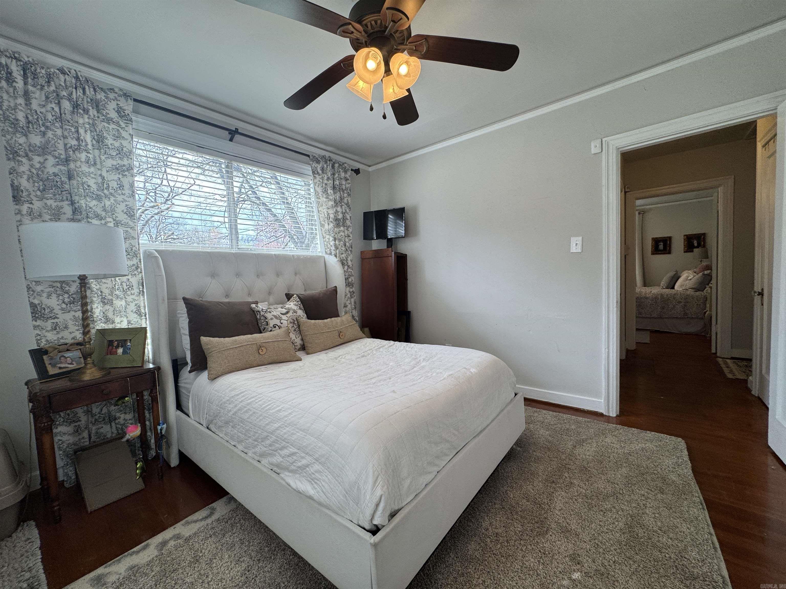 AUTEN & MOSS - Residential