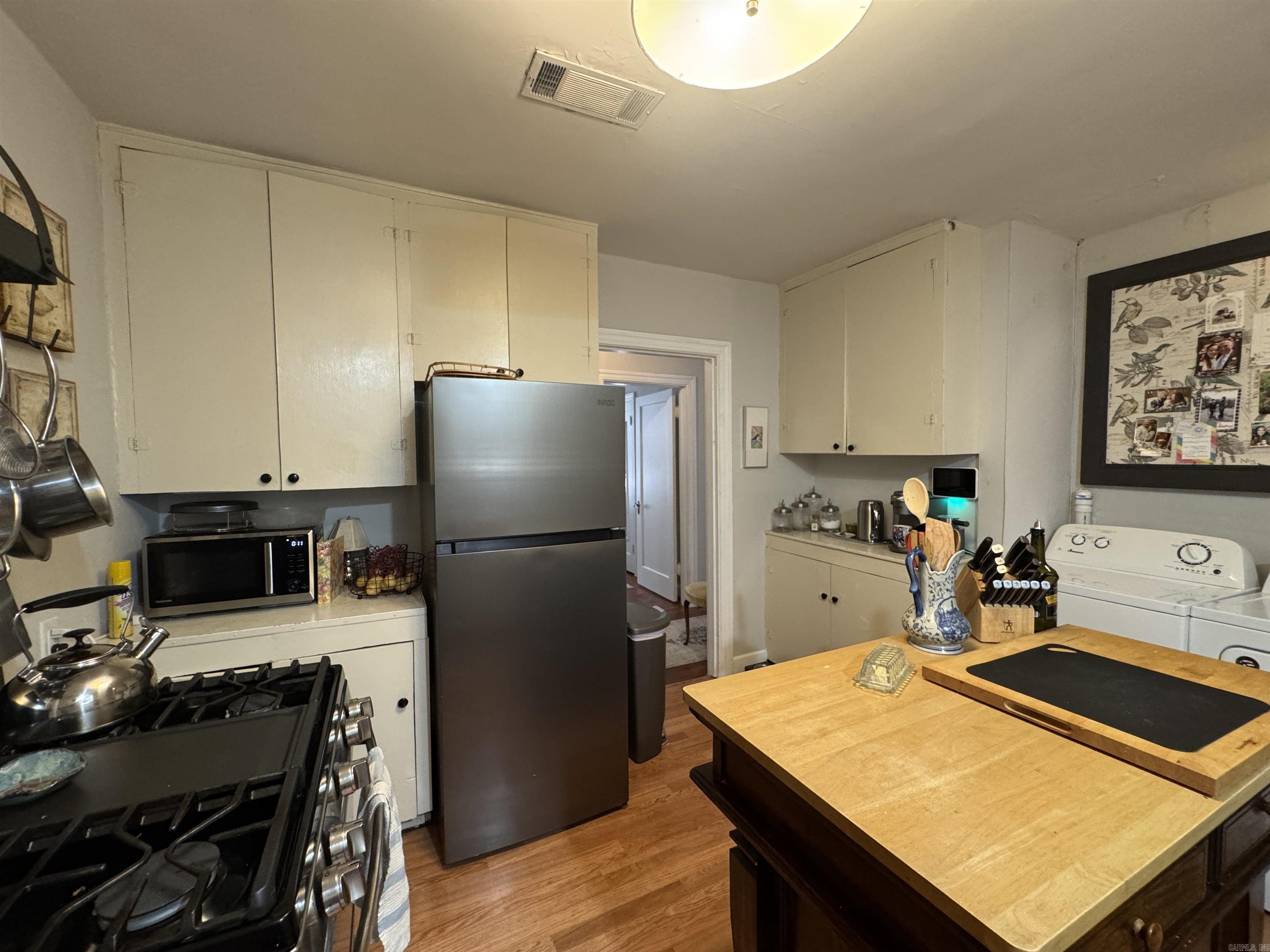 AUTEN & MOSS - Residential