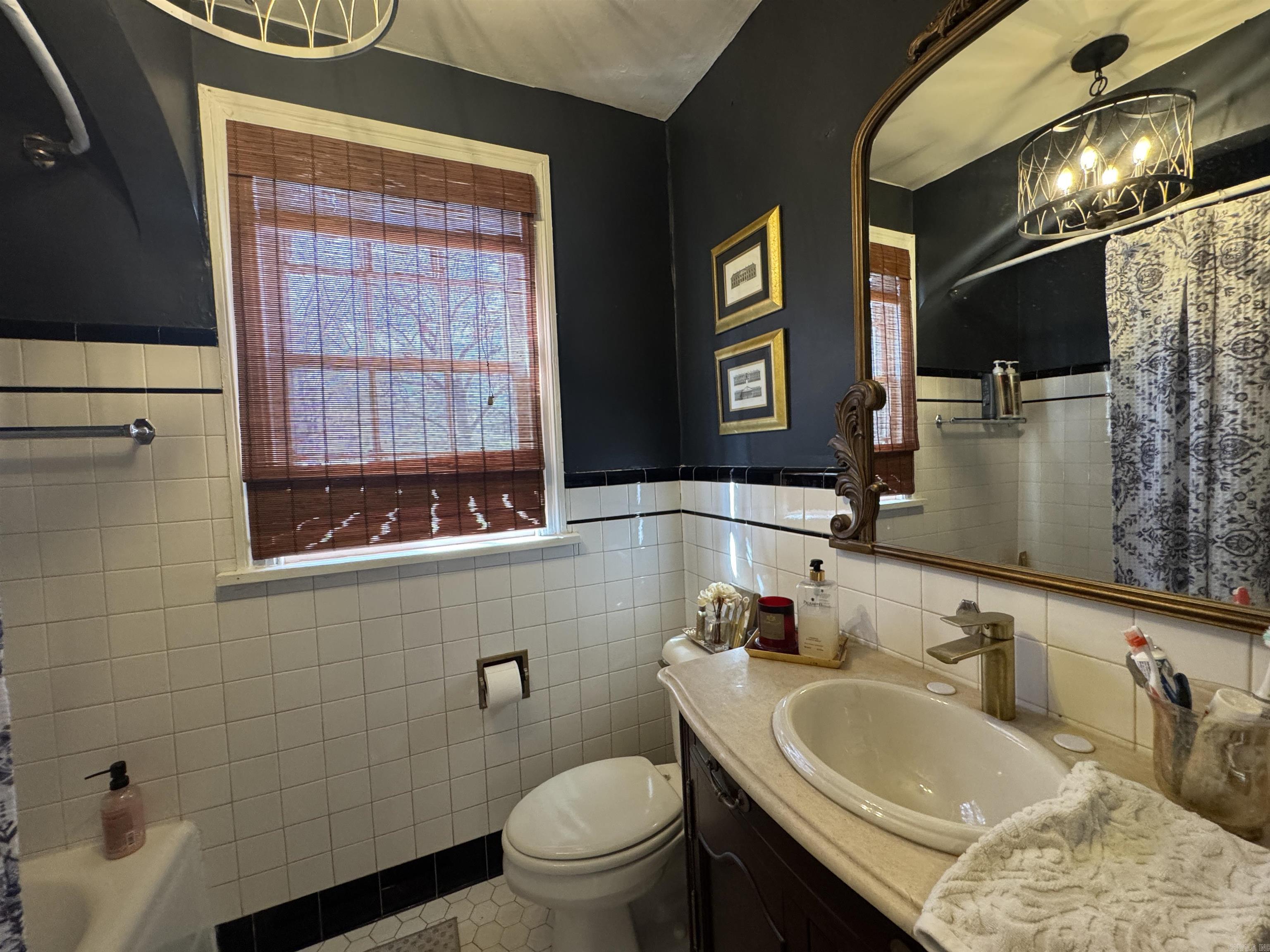 AUTEN & MOSS - Residential