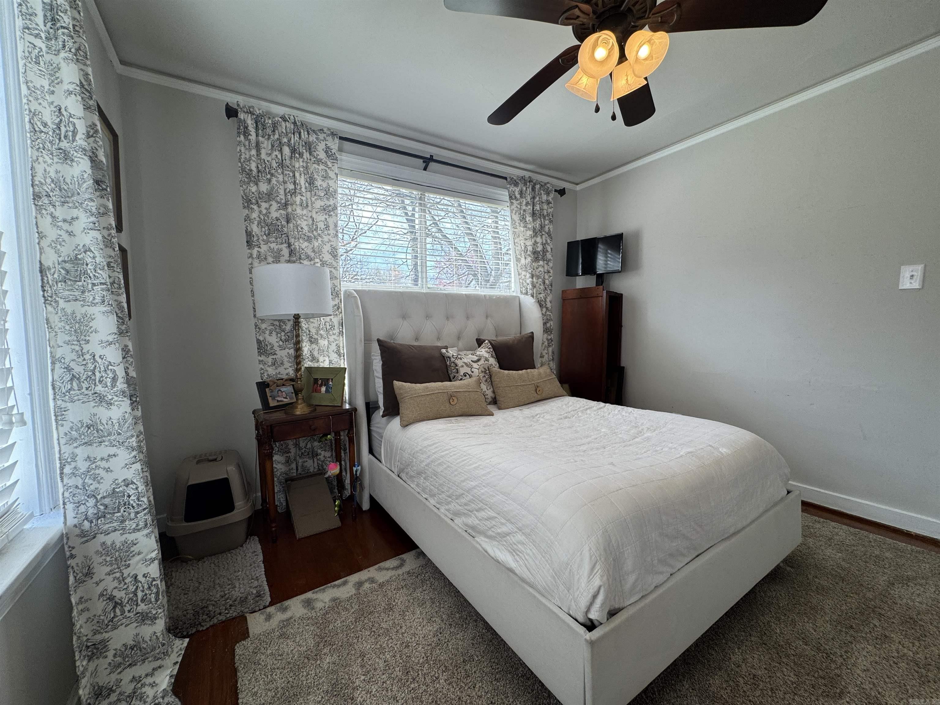 AUTEN & MOSS - Residential