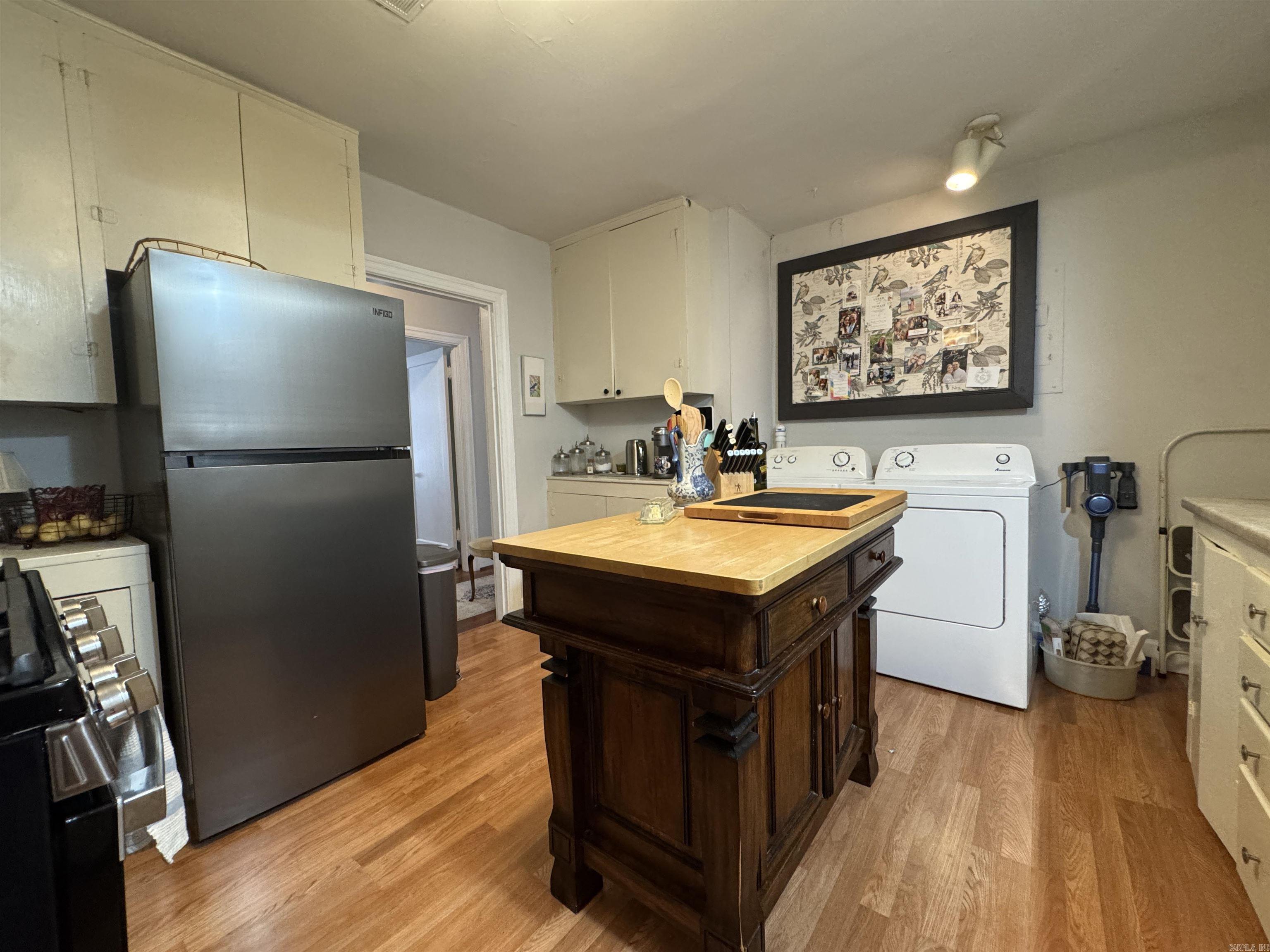 AUTEN & MOSS - Residential