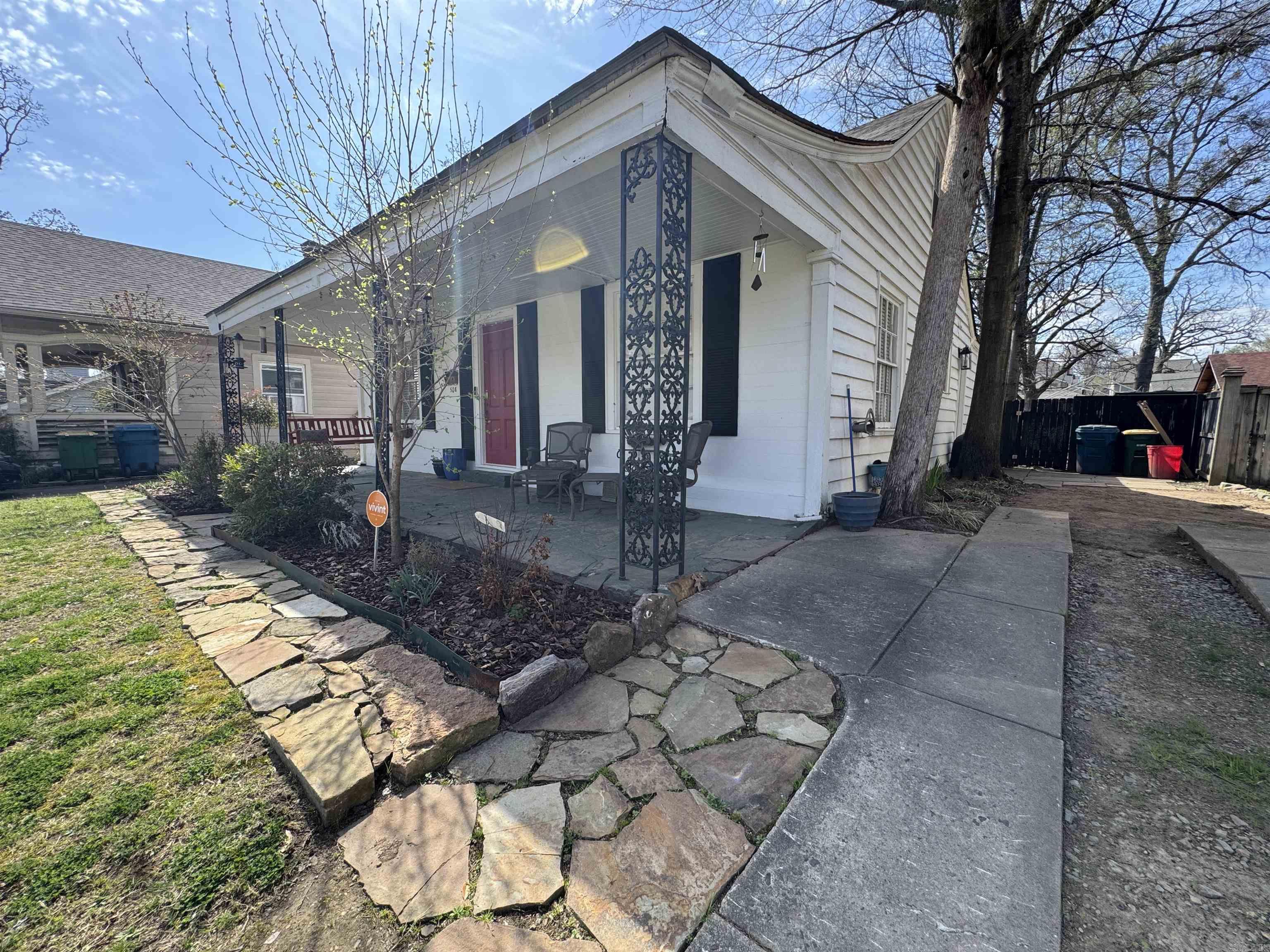 AUTEN & MOSS - Residential