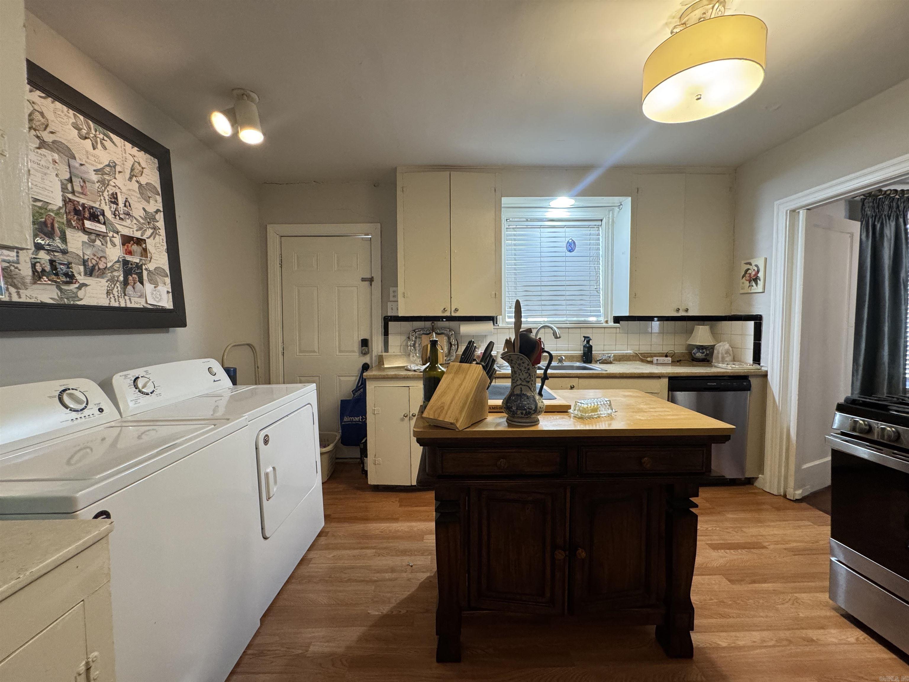 AUTEN & MOSS - Residential