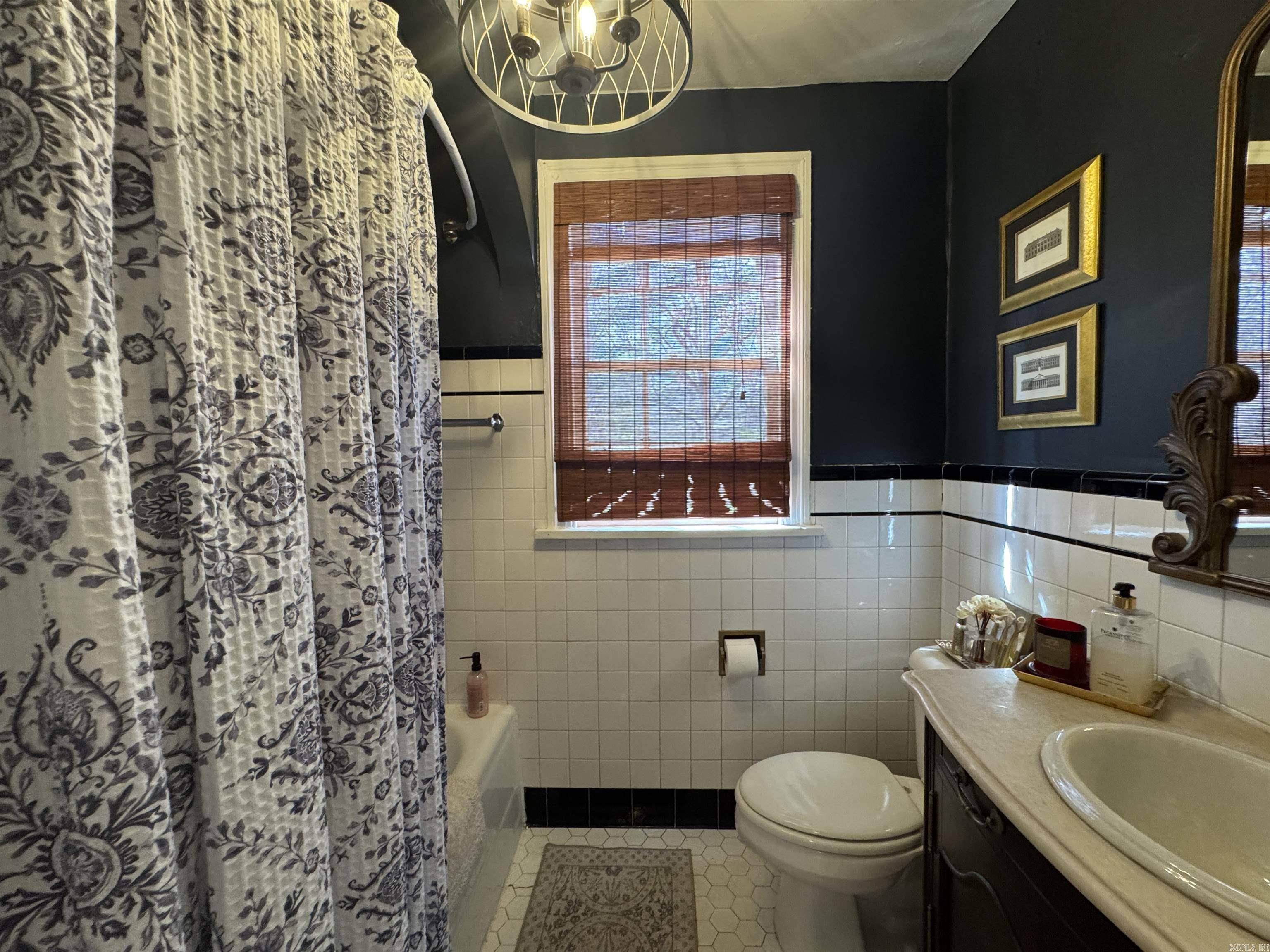 AUTEN & MOSS - Residential