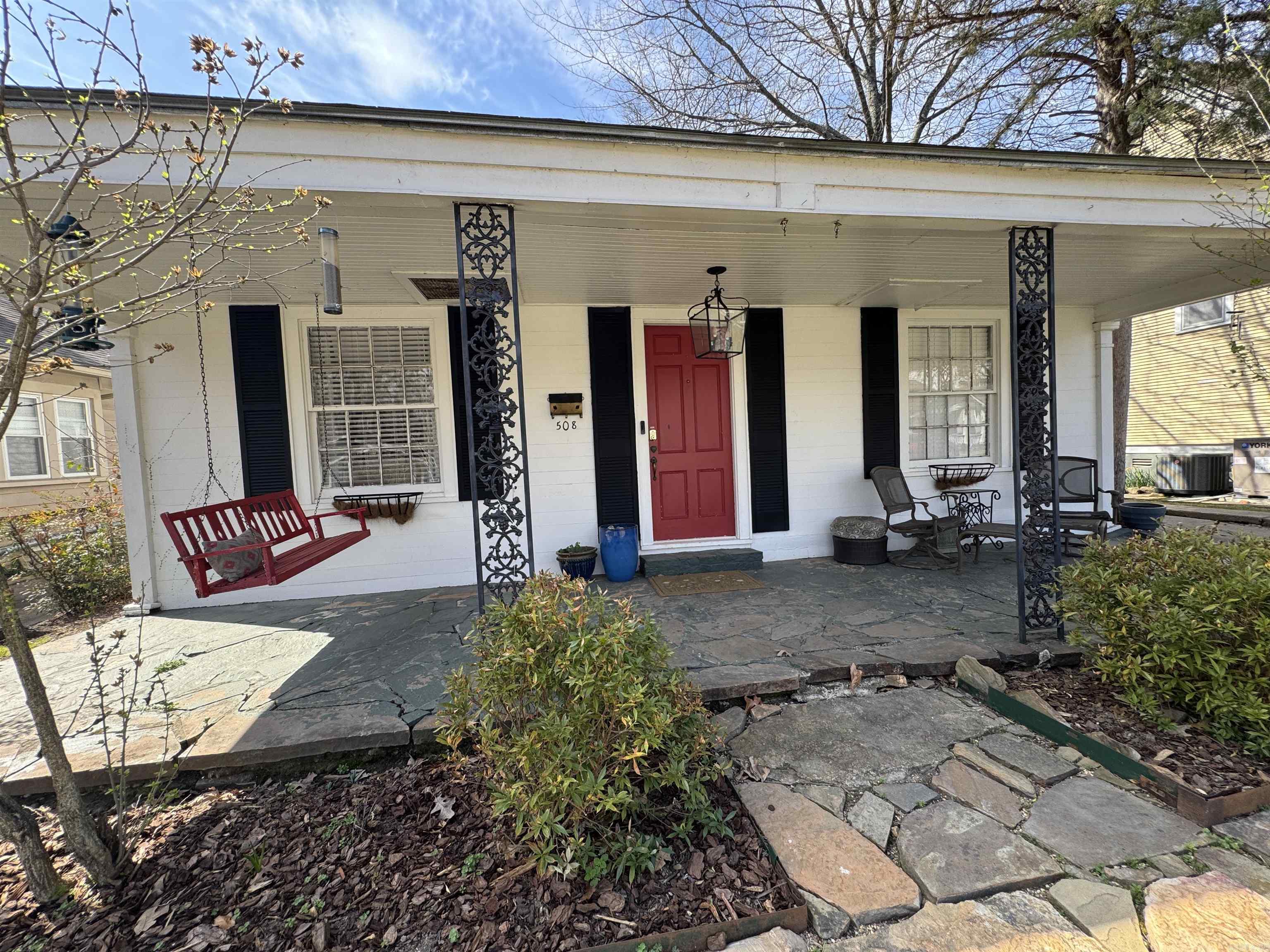 AUTEN & MOSS - Residential